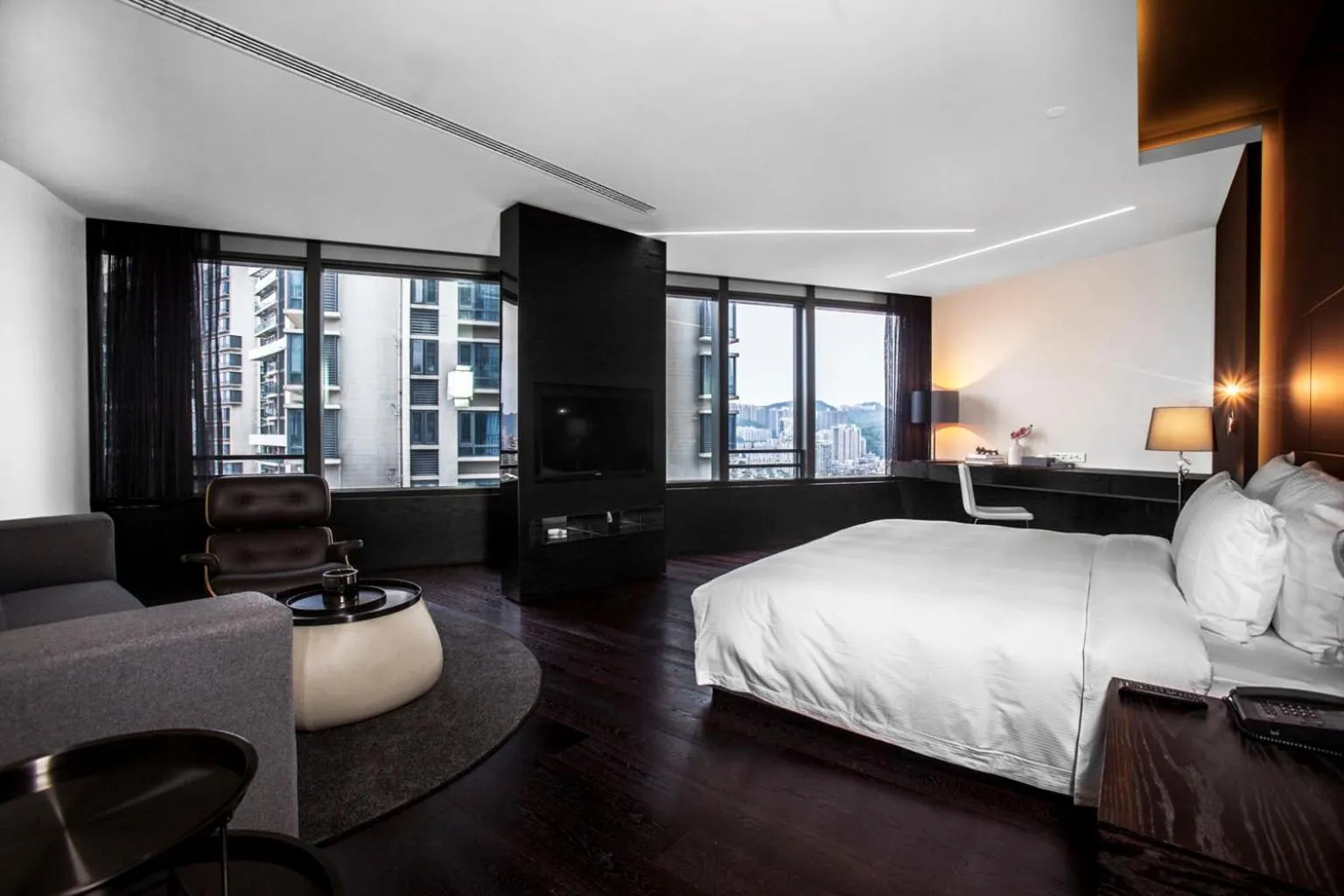 Deluxe King Room in Shenzhen O Hotel