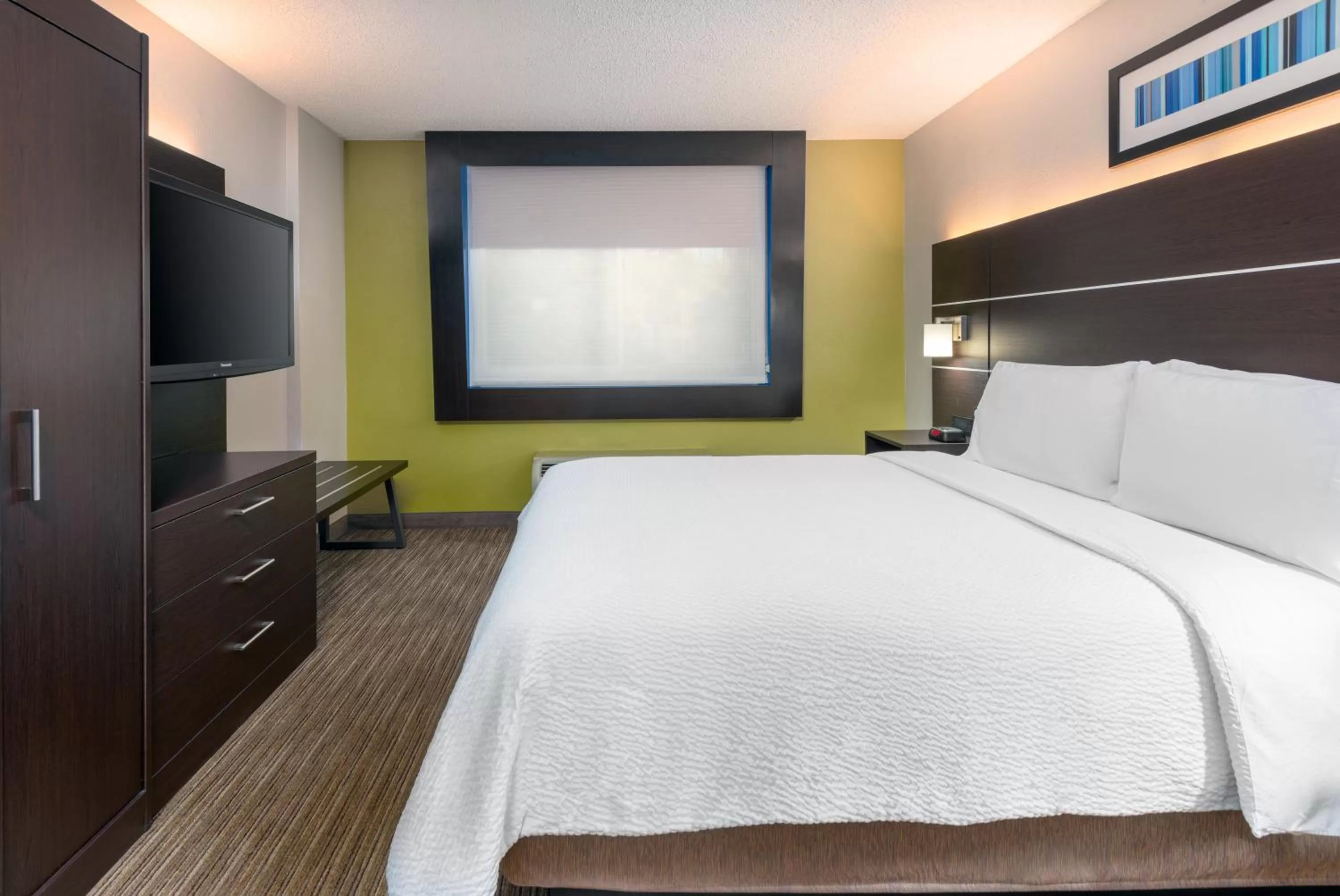 King Room - Disability Access/Non-Smoking in Holiday Inn Express Miami Airport Doral Area, an IHG Hotel