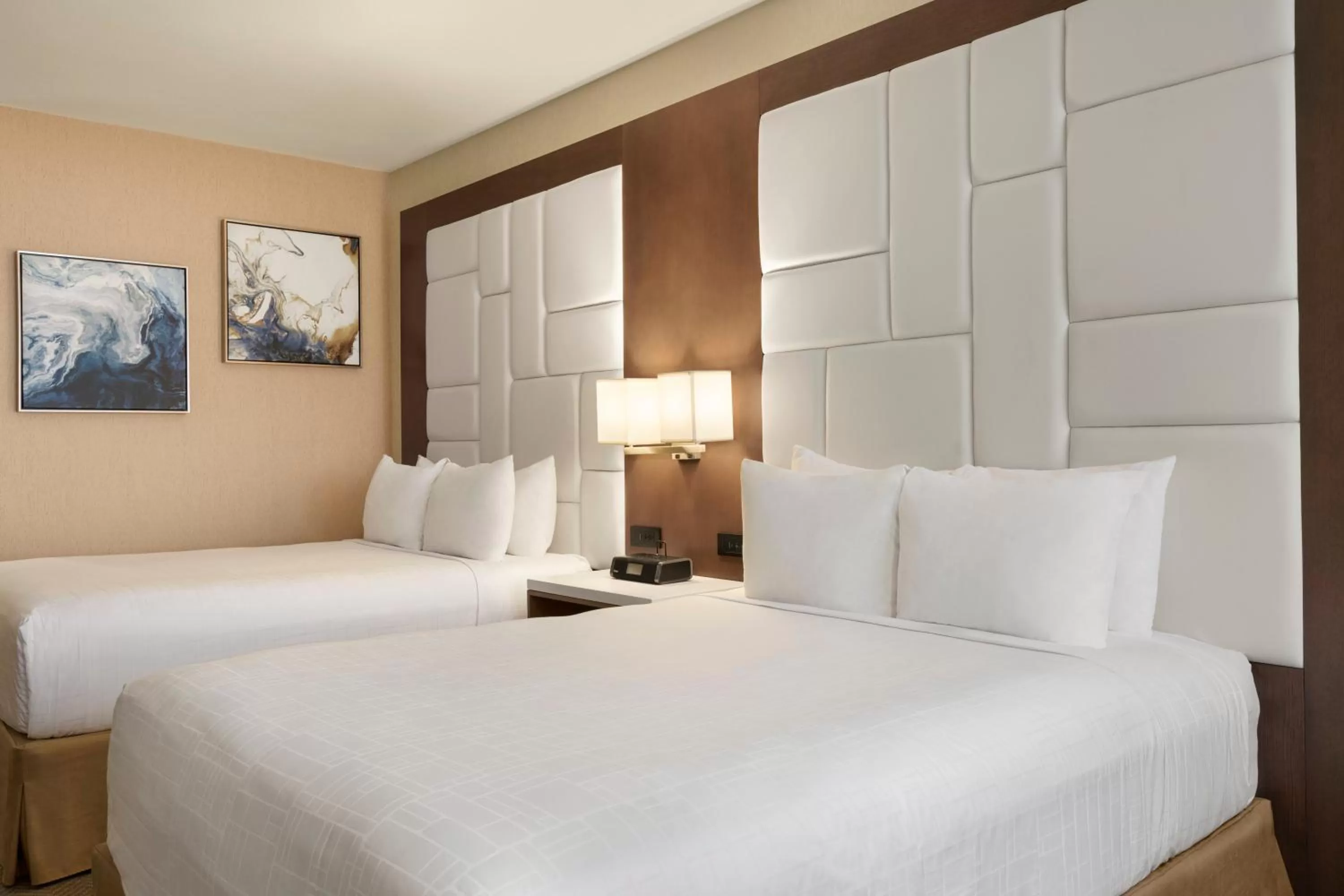 Queen Room with Two Queen Beds - Mobility Access/Non-Smoking in Wyndham Anaheim
