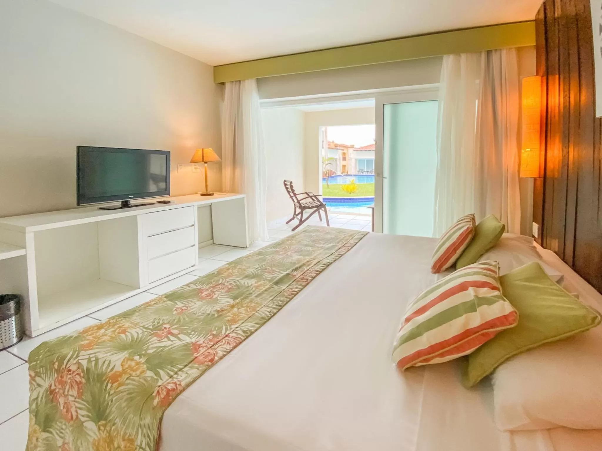 Suite with swimming pool view - single occupancy in Búzios Beach Resort by WAM Experience
