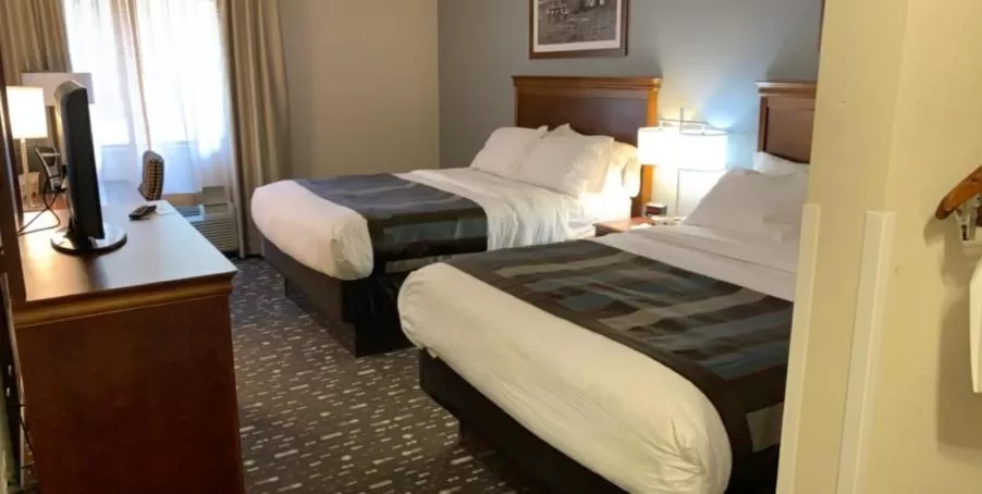 Queen Room with Two Queen Beds - Non-Smoking in Wingate by Wyndham Brighton