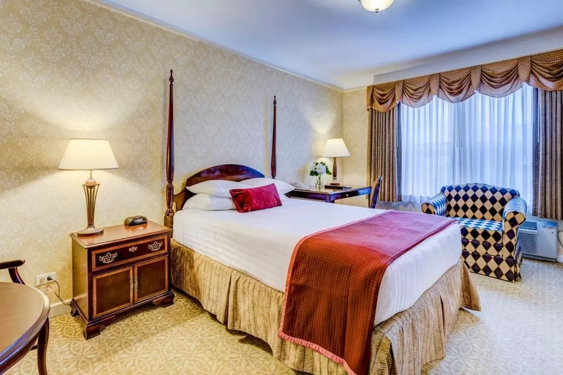 Standard  Room in Carleton of Oak Park