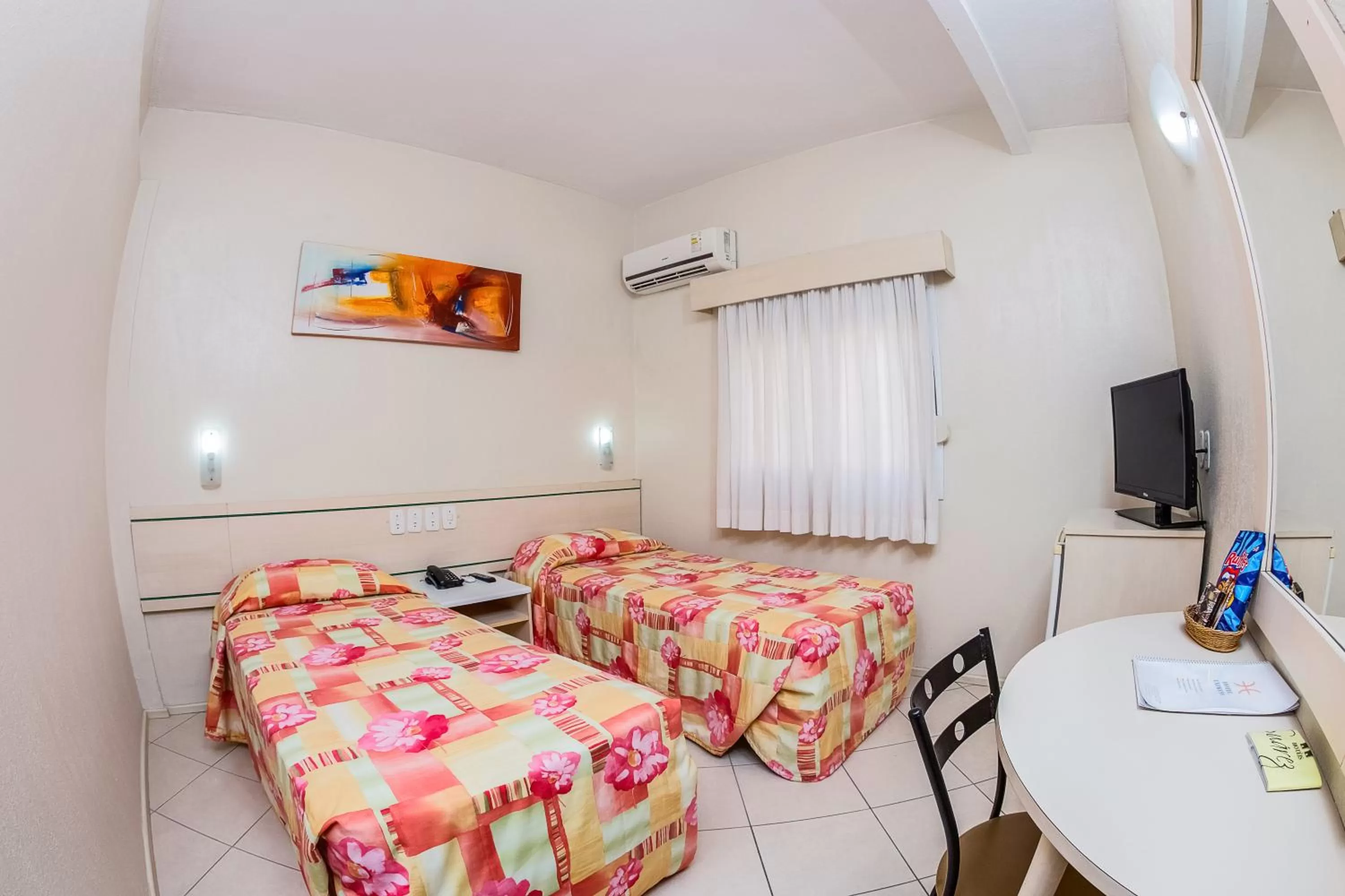 Standard Twin Room - single occupancy in Hotel Express Canoas