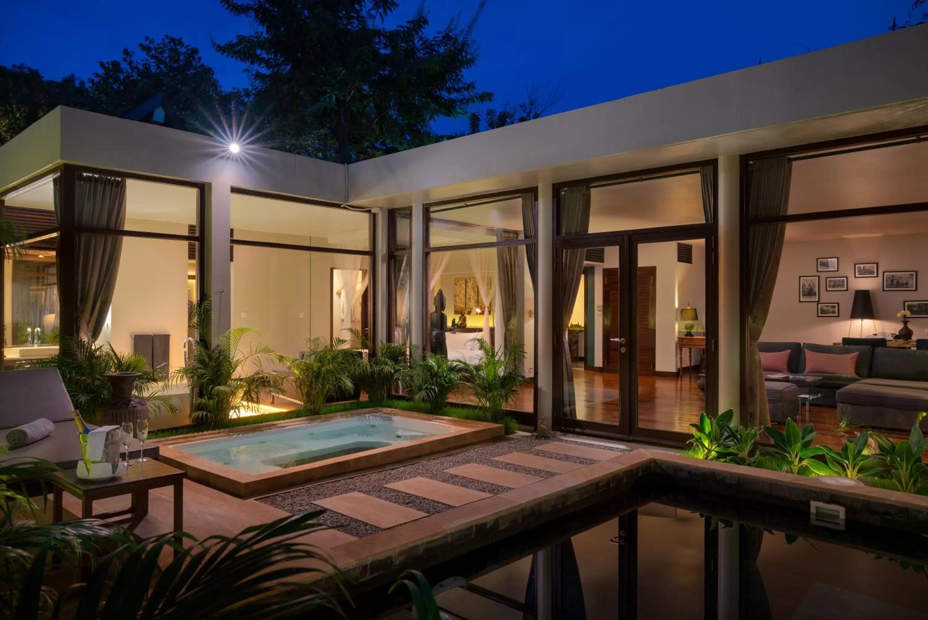 Residence Suite in Heritage Suites Hotel