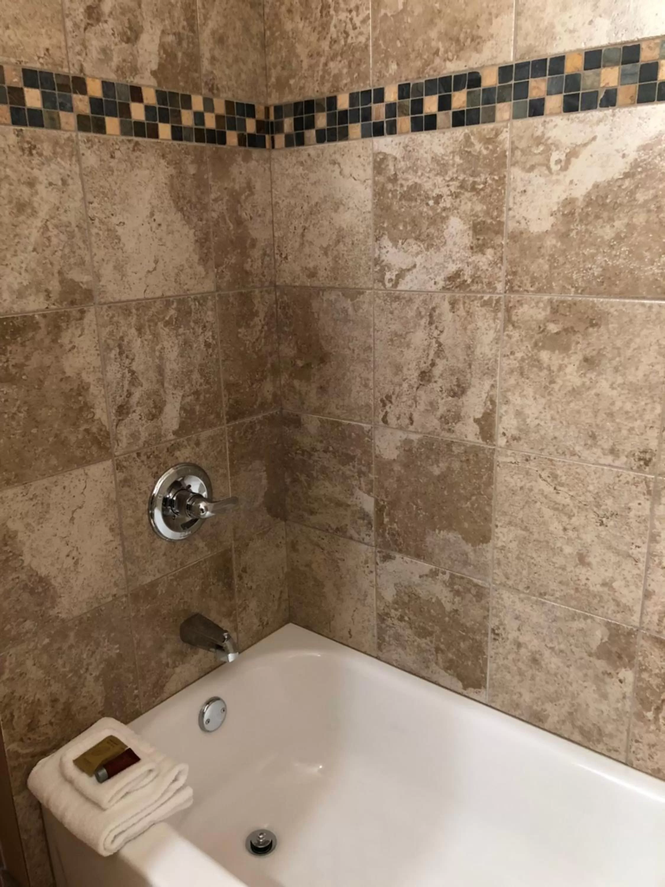 Budget Double or Twin Room - single occupancy in Red Lodge Inn