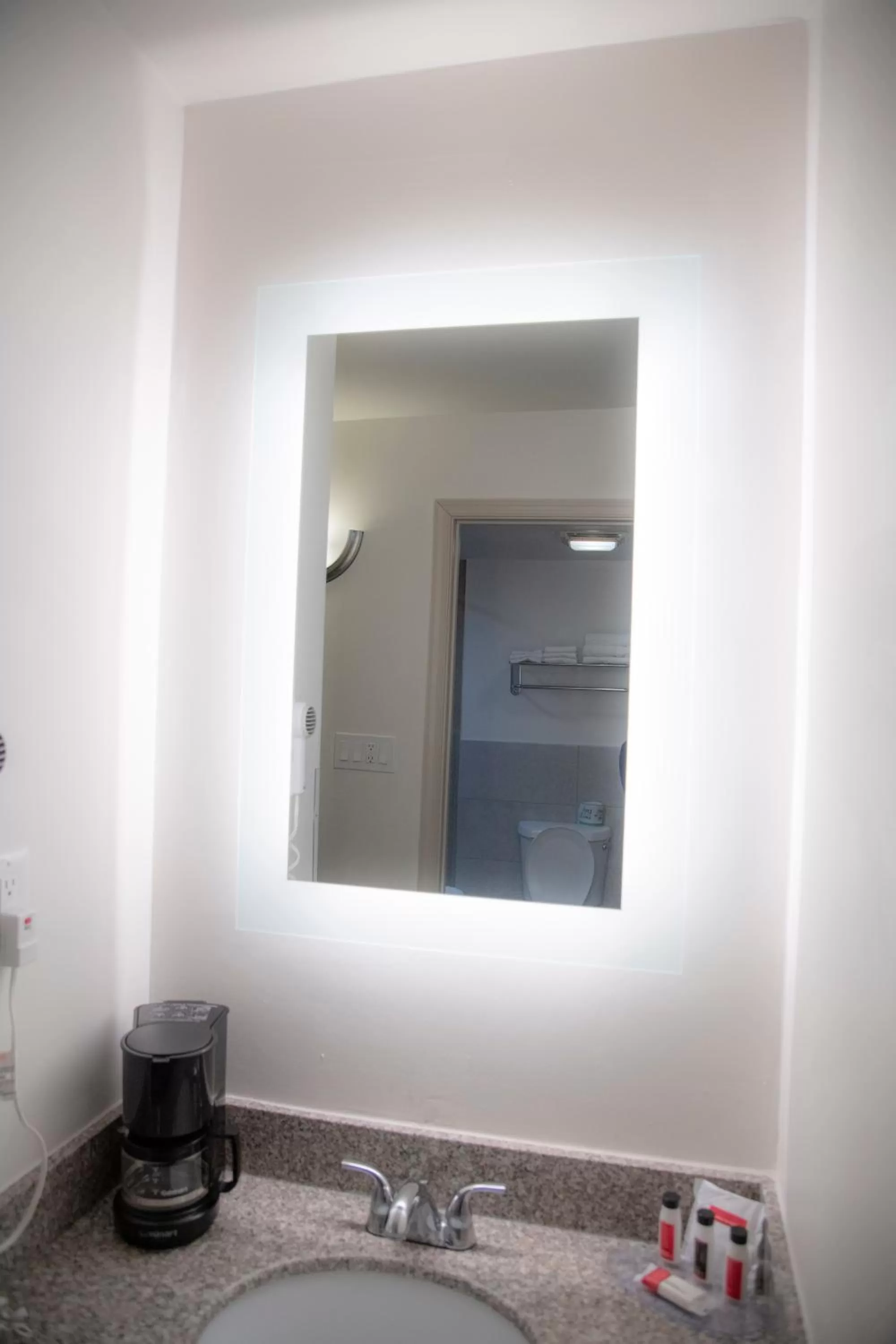 Studio Suite with Two Queen Beds - Non-Smoking in Howard Johnson by Wyndham Allentown/Dorney Hotel & Suites