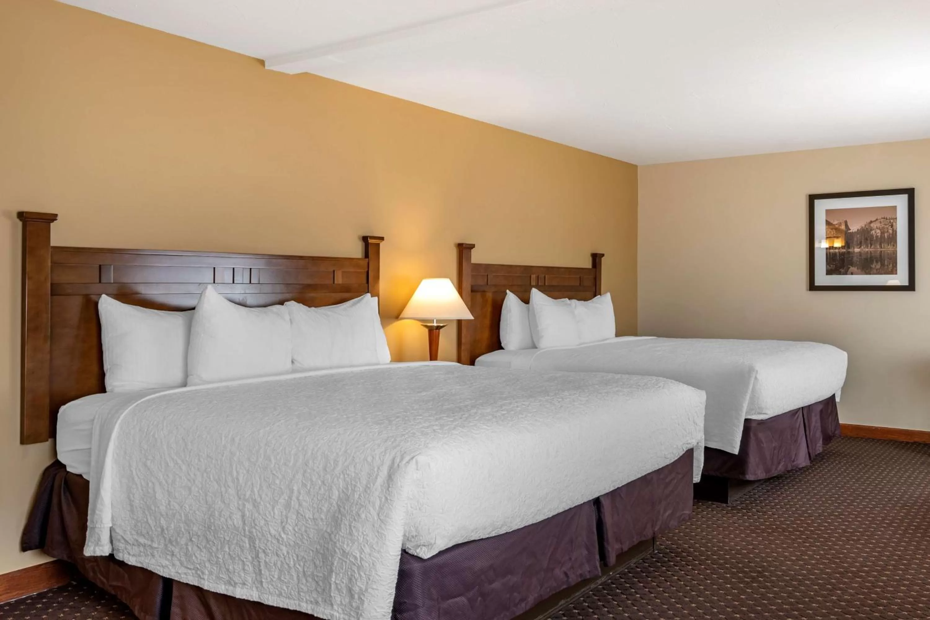 Queen Room with Two Queen Beds in Best Western Desert Inn