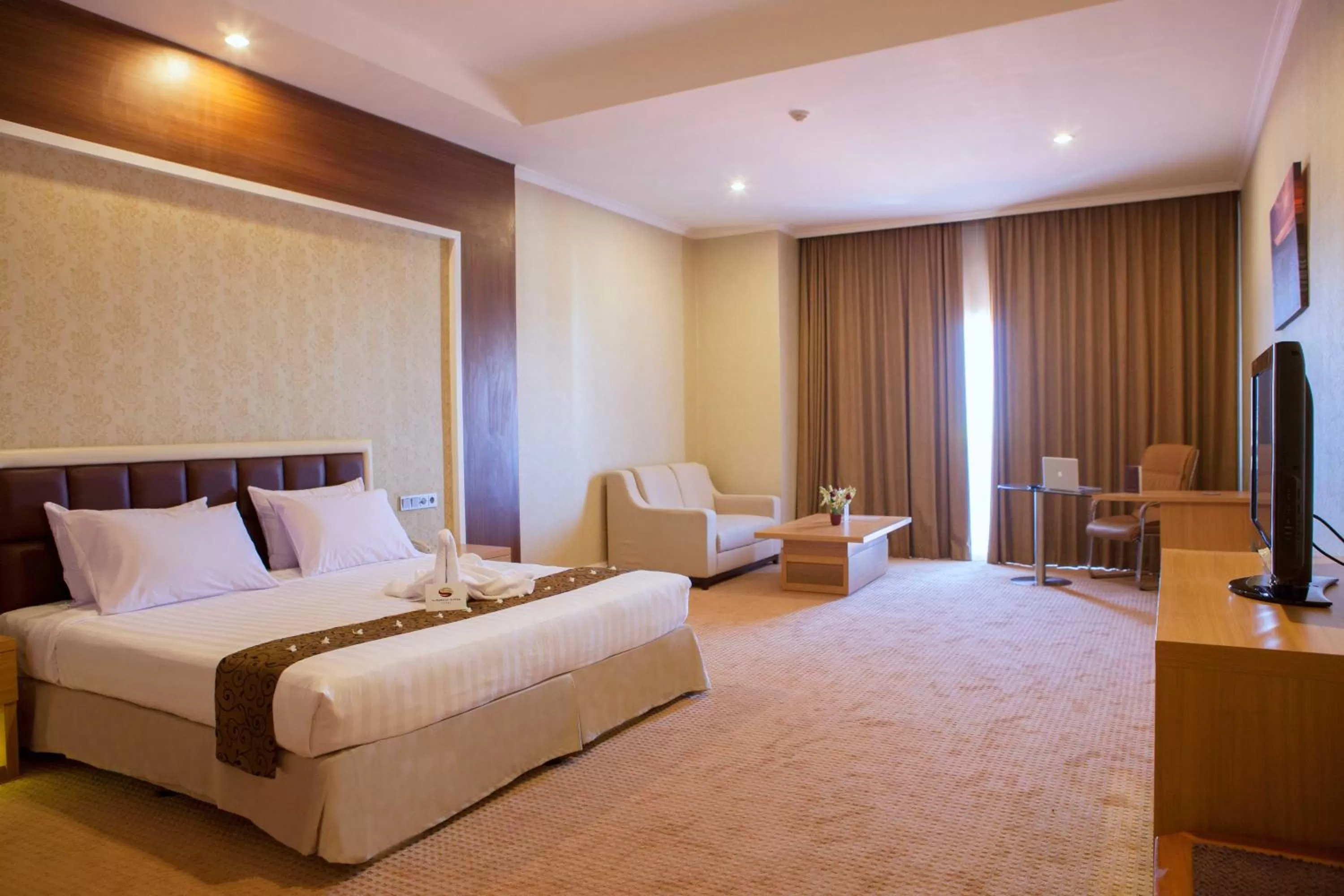 Junior Suite King in Surabaya Suites Hotel Powered by Archipelago