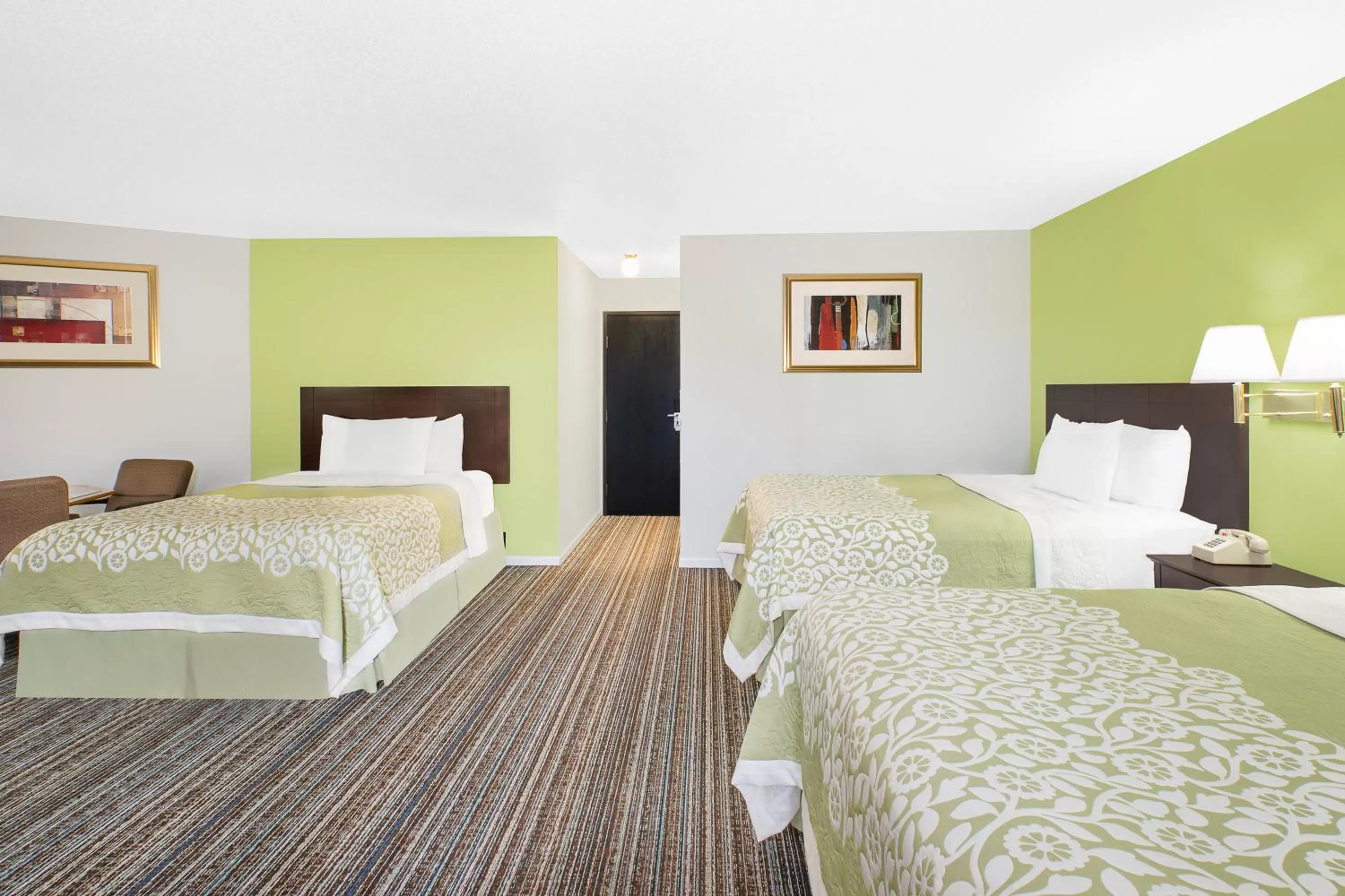 Studio Suite with Three Queen Beds - Non-Smoking in Days Inn by Wyndham York