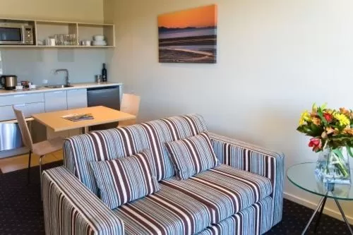 Premier One-Bedroom Suite in The Crown Hotel