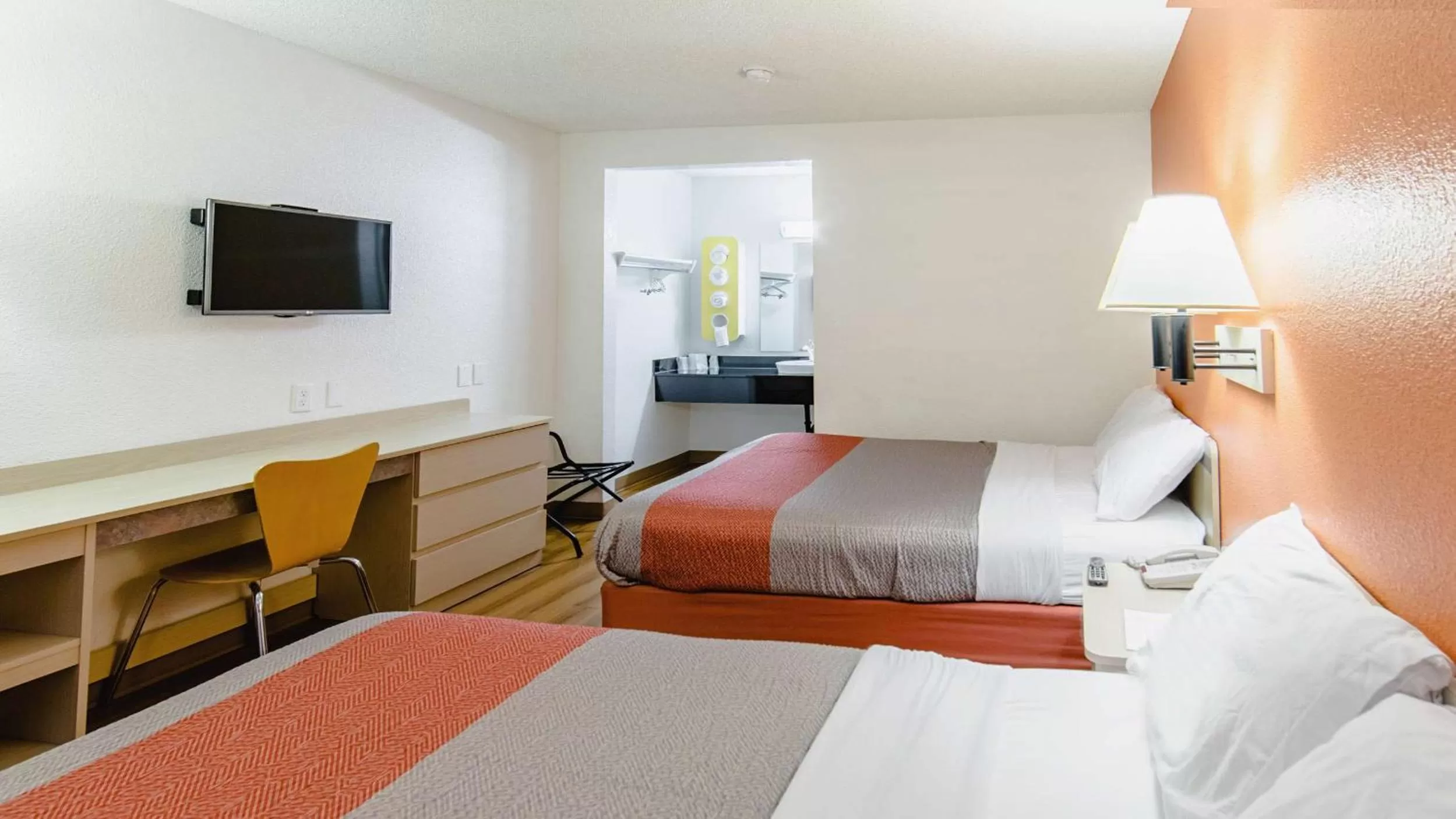 Queen Room with Two Queen Beds - single occupancy - Non-Smoking in Motel 6-Medford, OR - North