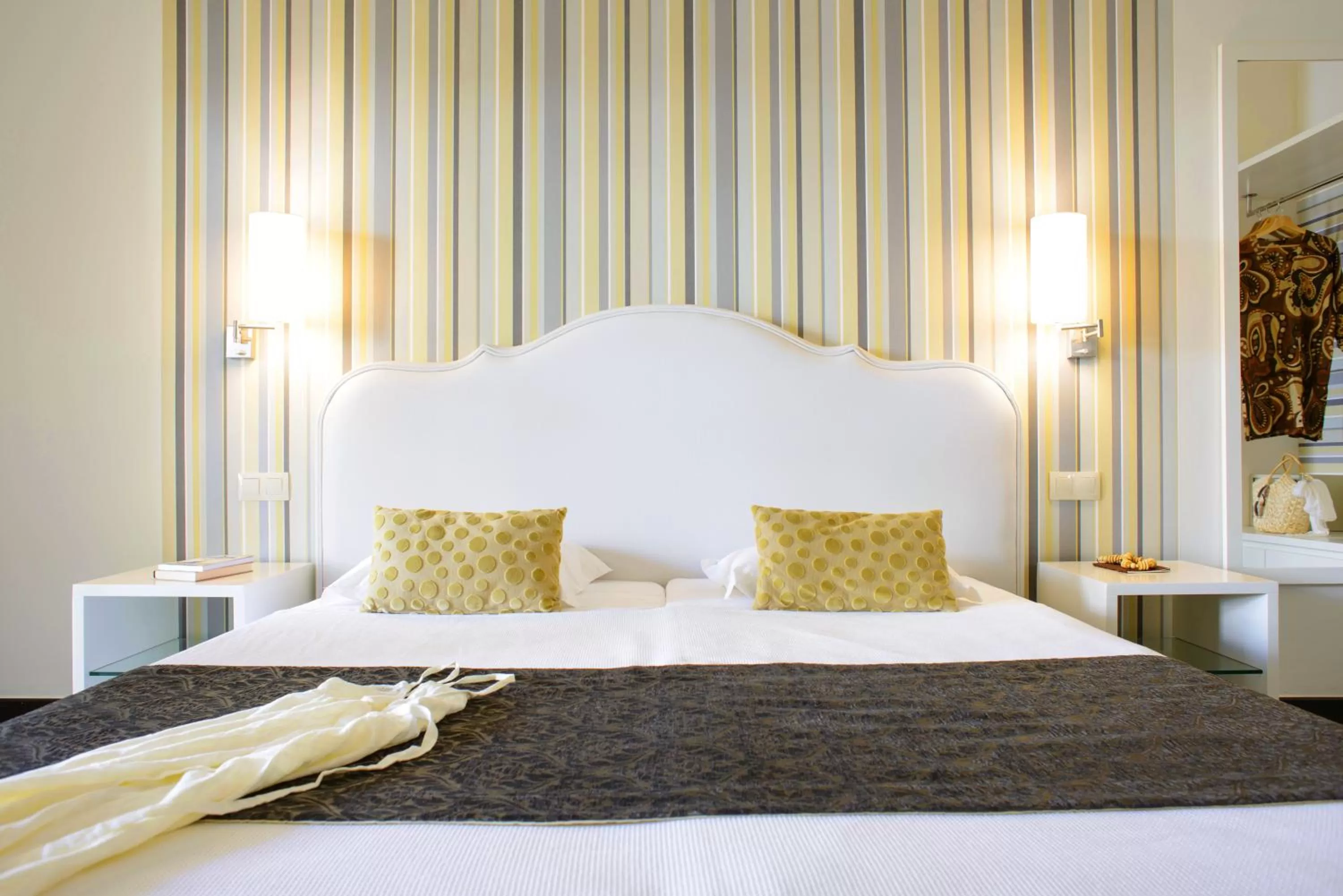 Superior Double or Twin Room with City View in Ouril Pontao Hotel