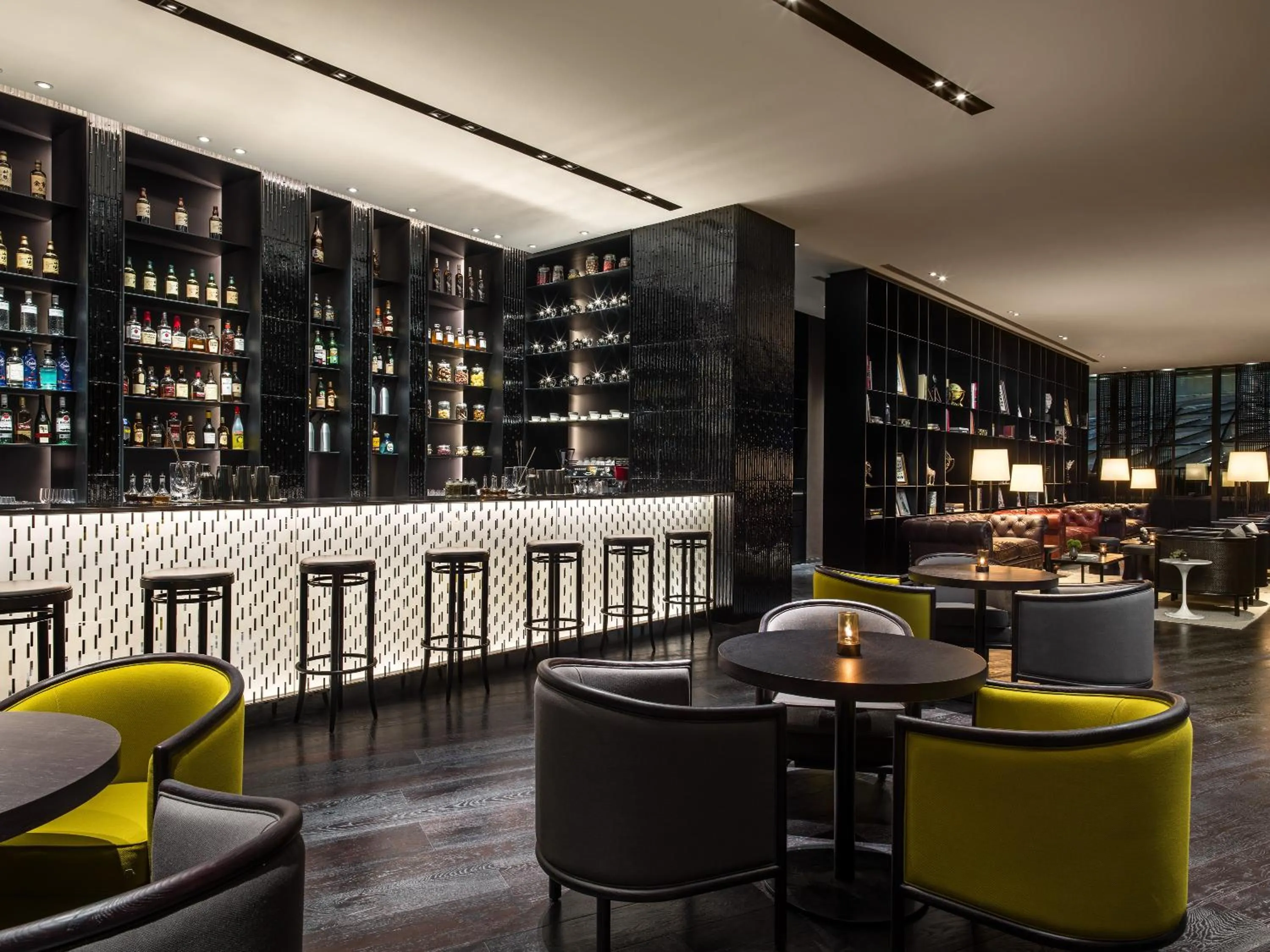 Restaurant/places to eat in Upper House Shanghai