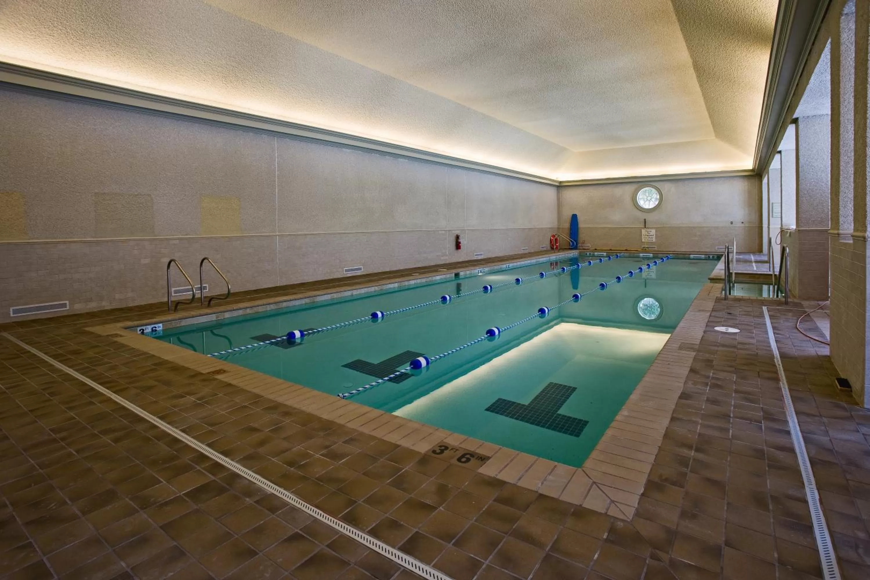 Swimming pool in Williamsburg Inn, an official Colonial Williamsburg Hotel