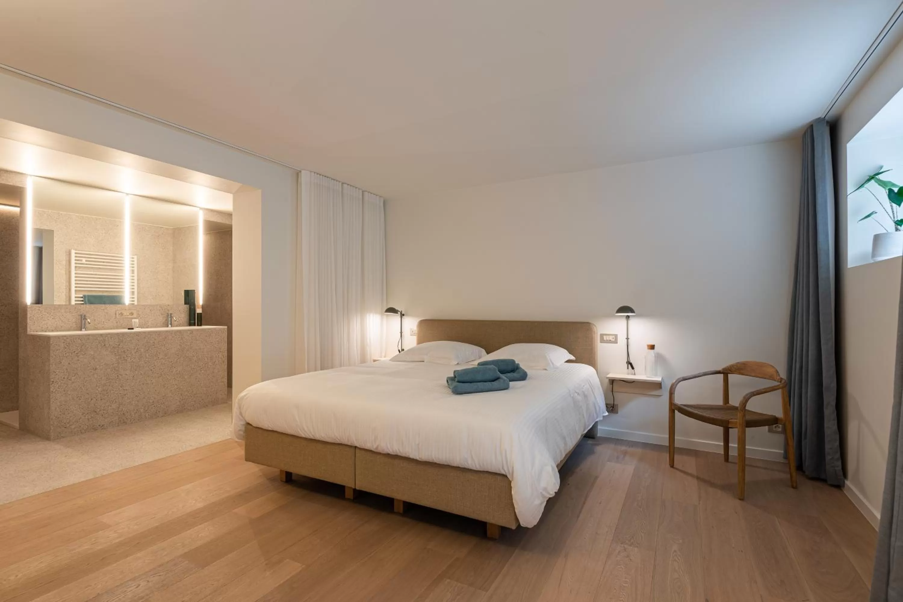 Double Room - single occupancy in Gepetto's - Beautiful stay in the Historic centre of Ghent -