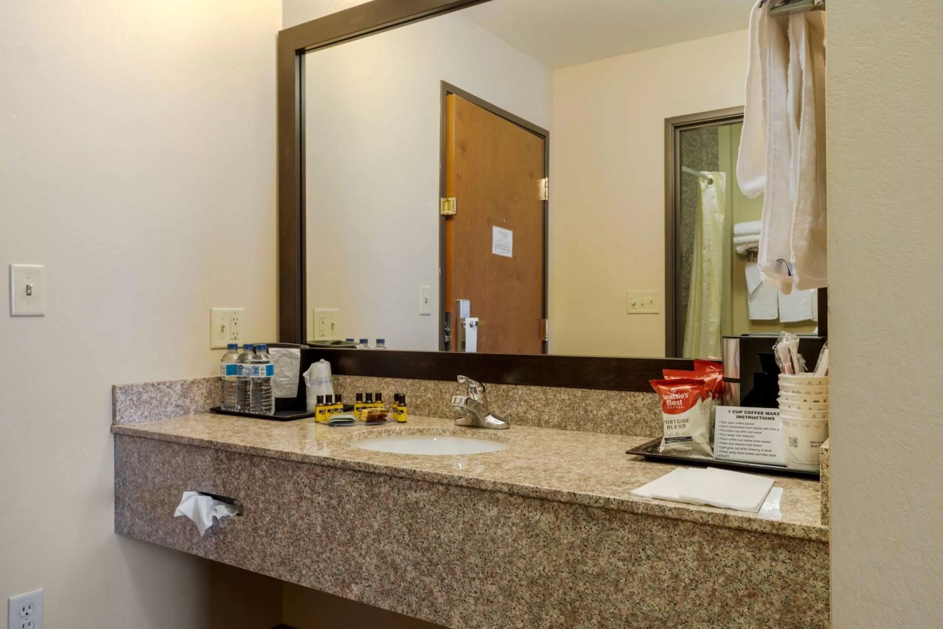 King Room - Communication Assistance/Non-Smoking in Best Western Plus Red River Inn