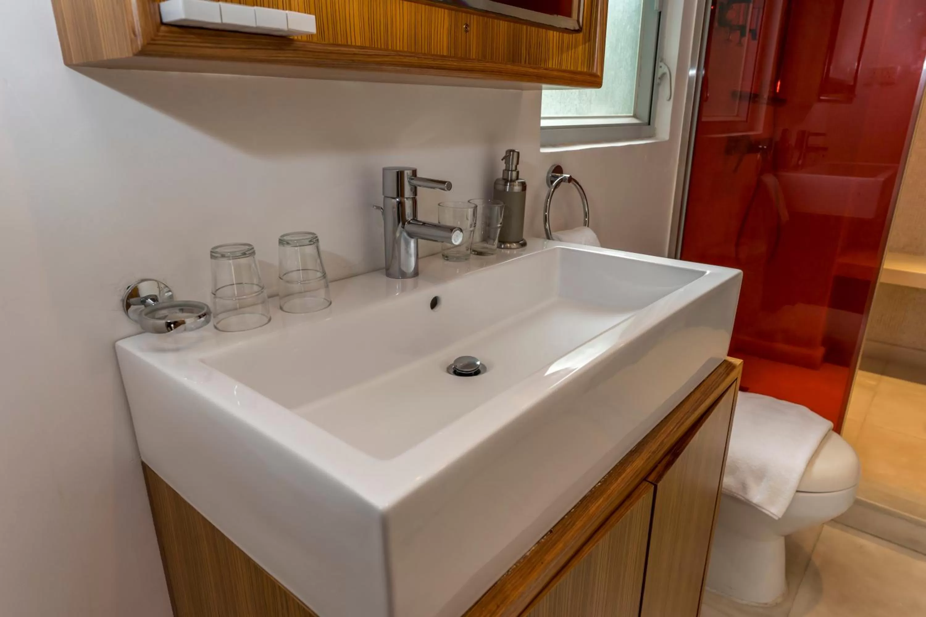 One-Bedroom Suite in Homy Residence