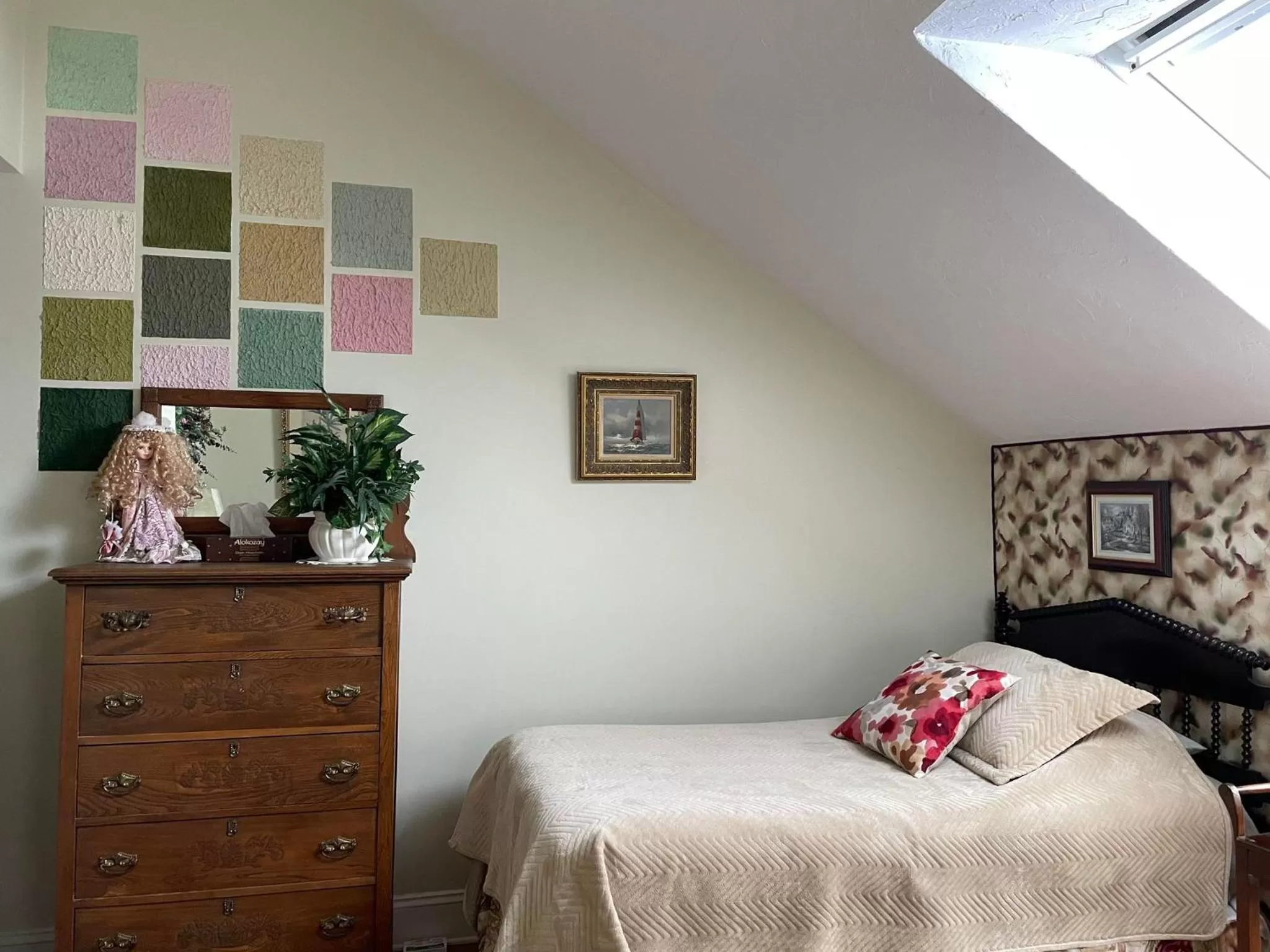 Standard Twin Room in Marshlands Inn