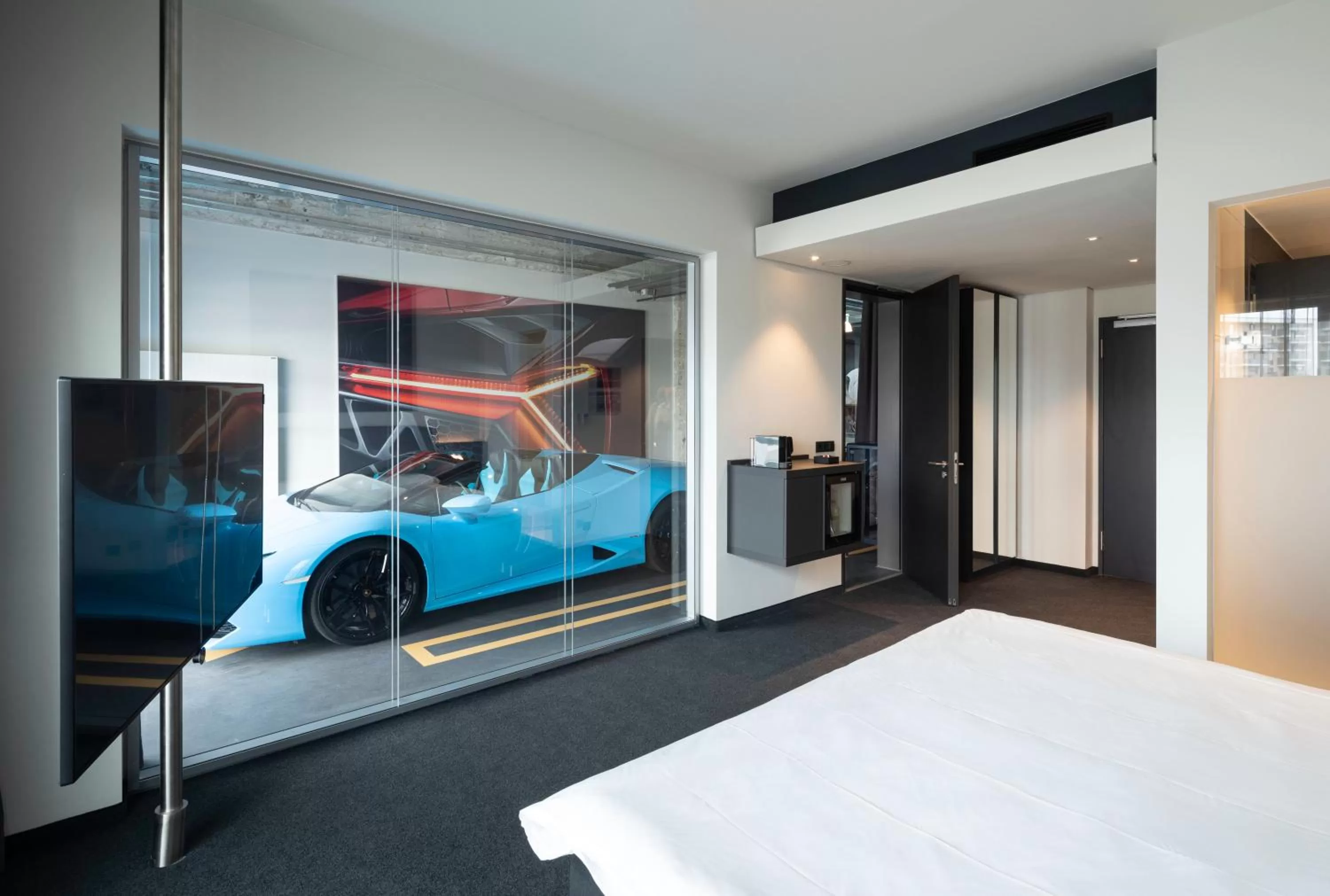 Car Suite in V8 Hotel Köln at MOTORWORLD