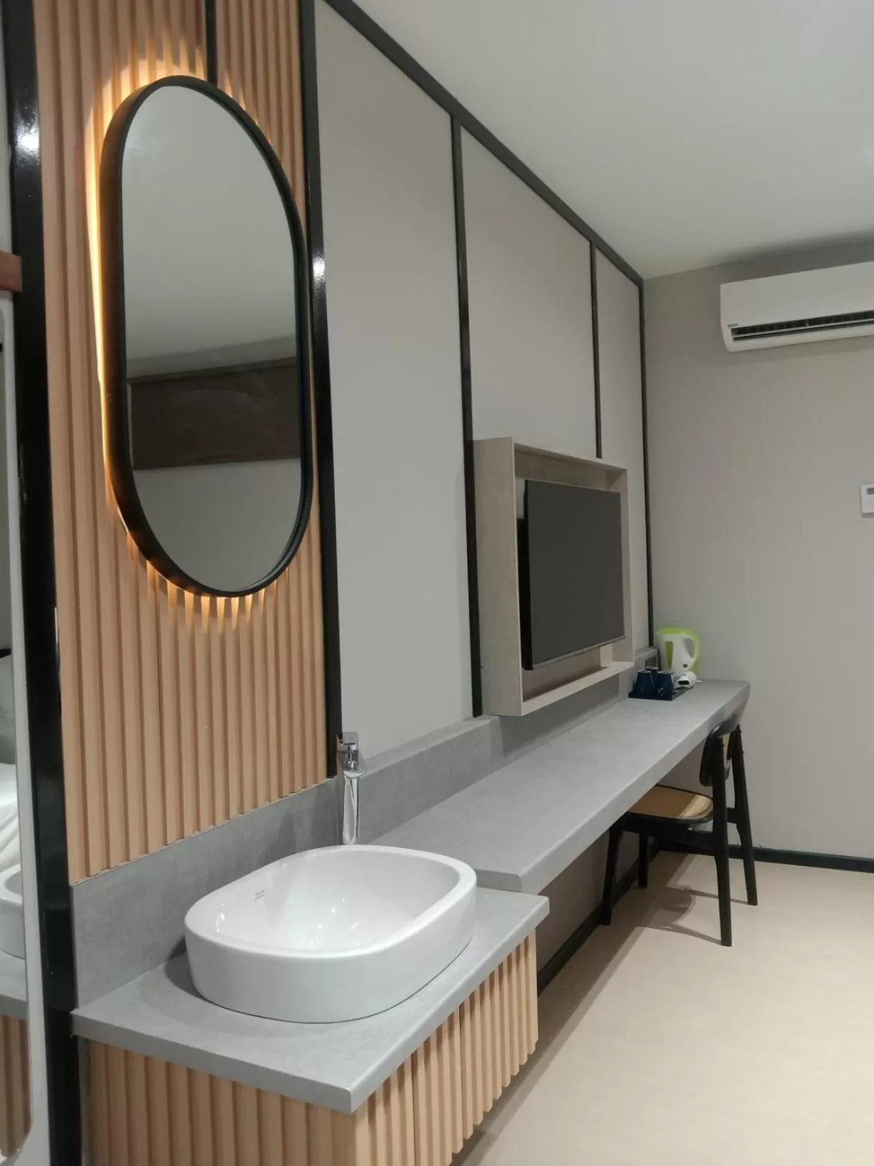 Triple Room in C Hotel