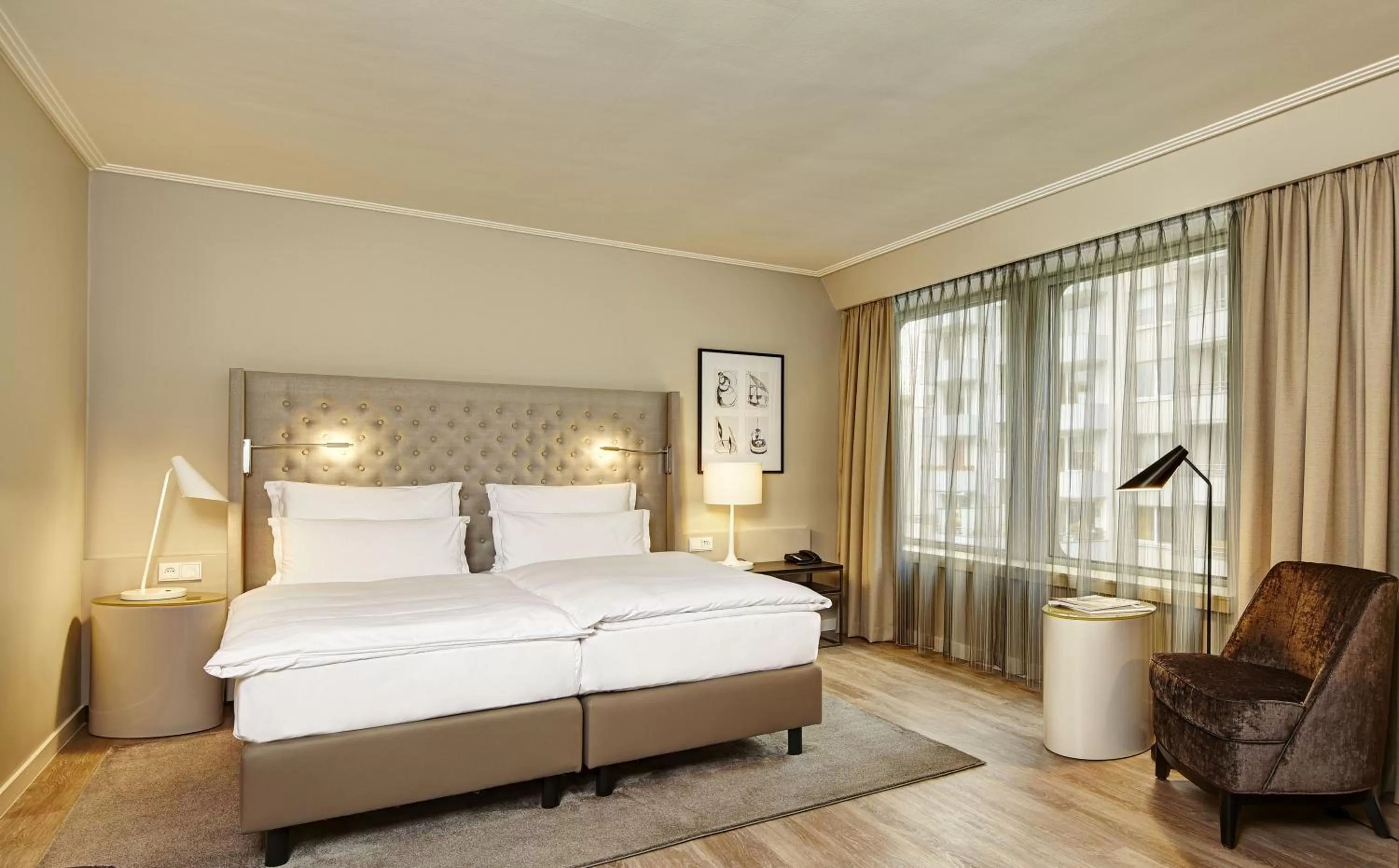 Deluxe Room in Clayton Hotel Düsseldorf City Centre