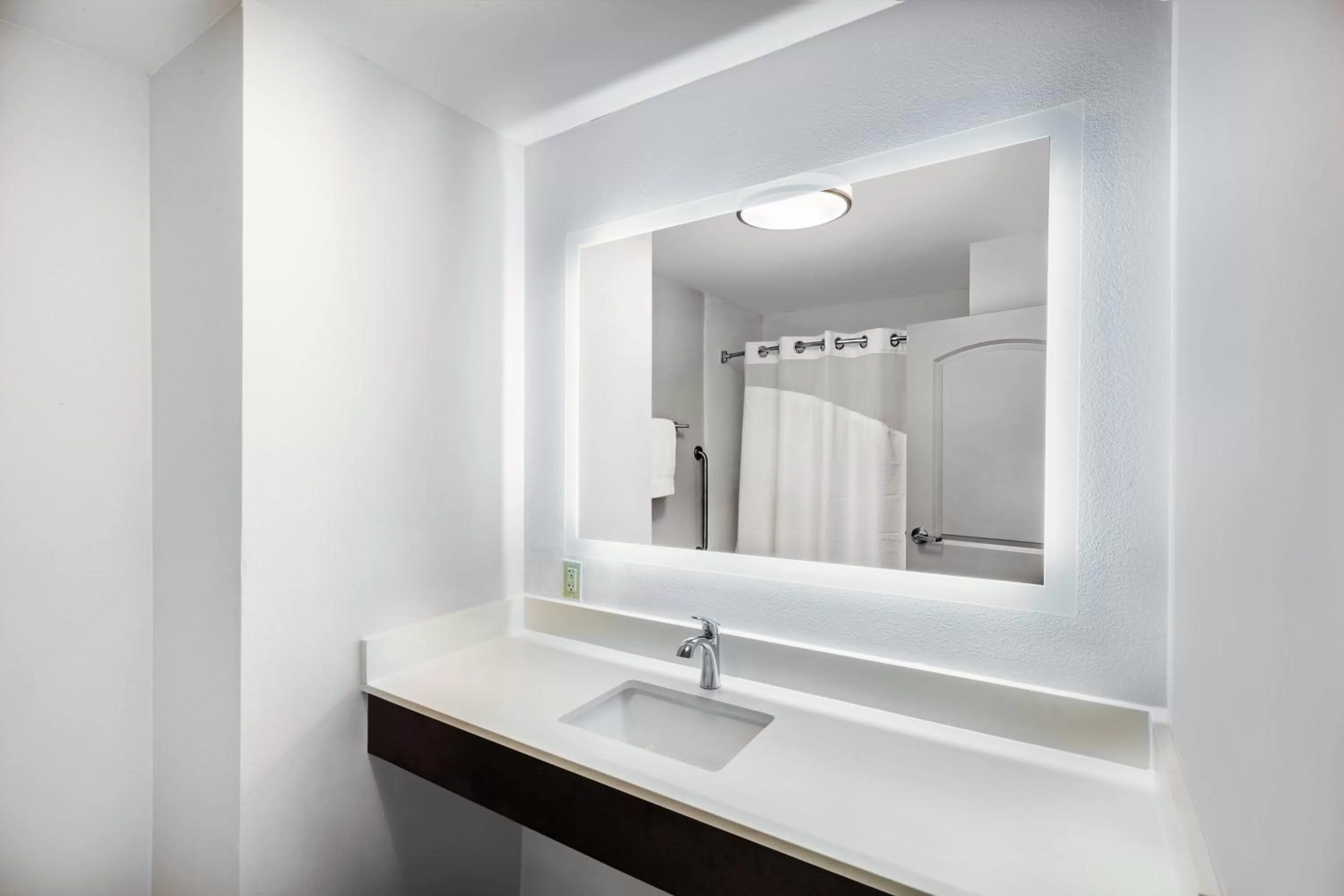 One-Bedroom Suite in Holiday Inn Express & Suites Baton Rouge East by IHG