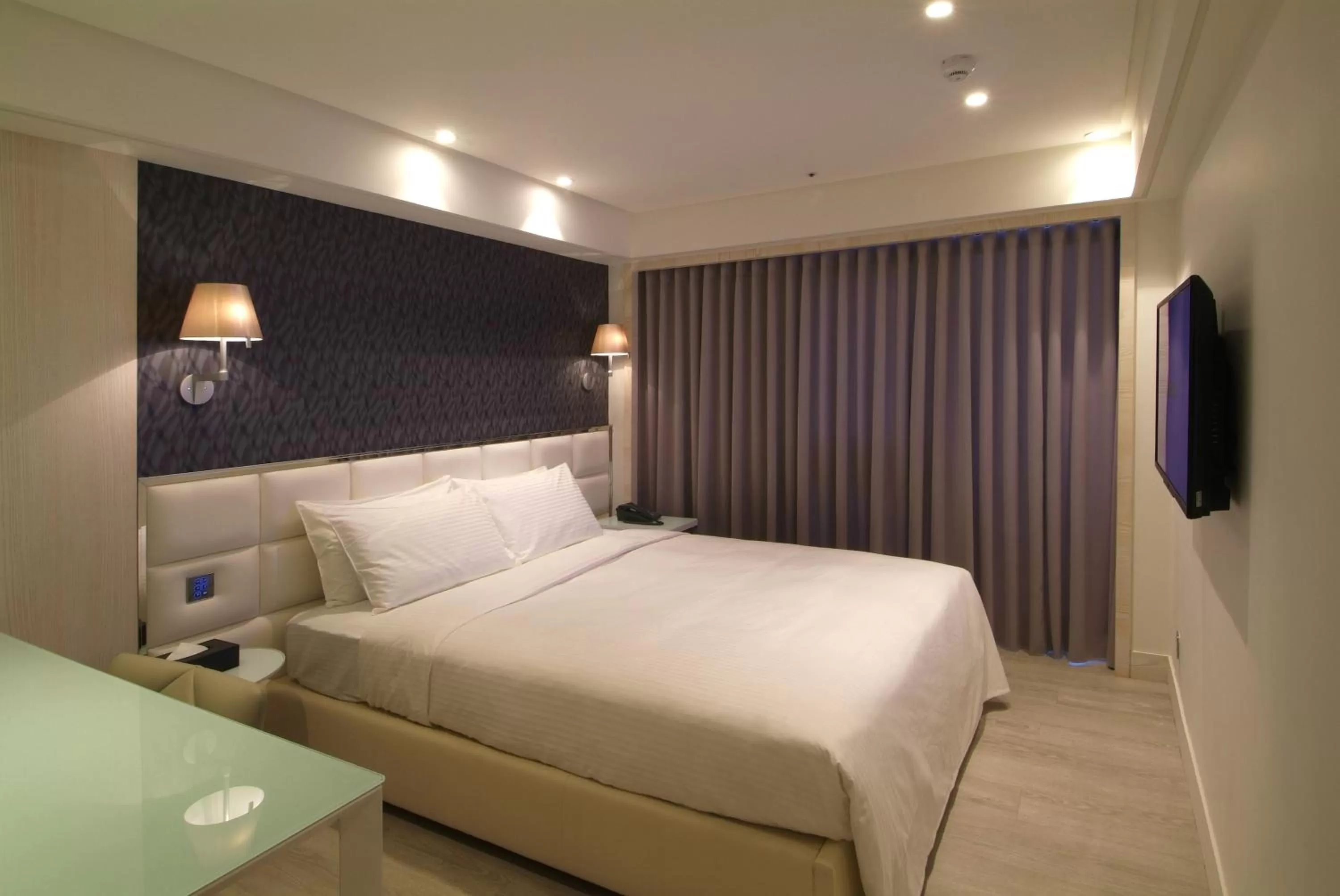 Standard Double Room in The Cloud Hotel