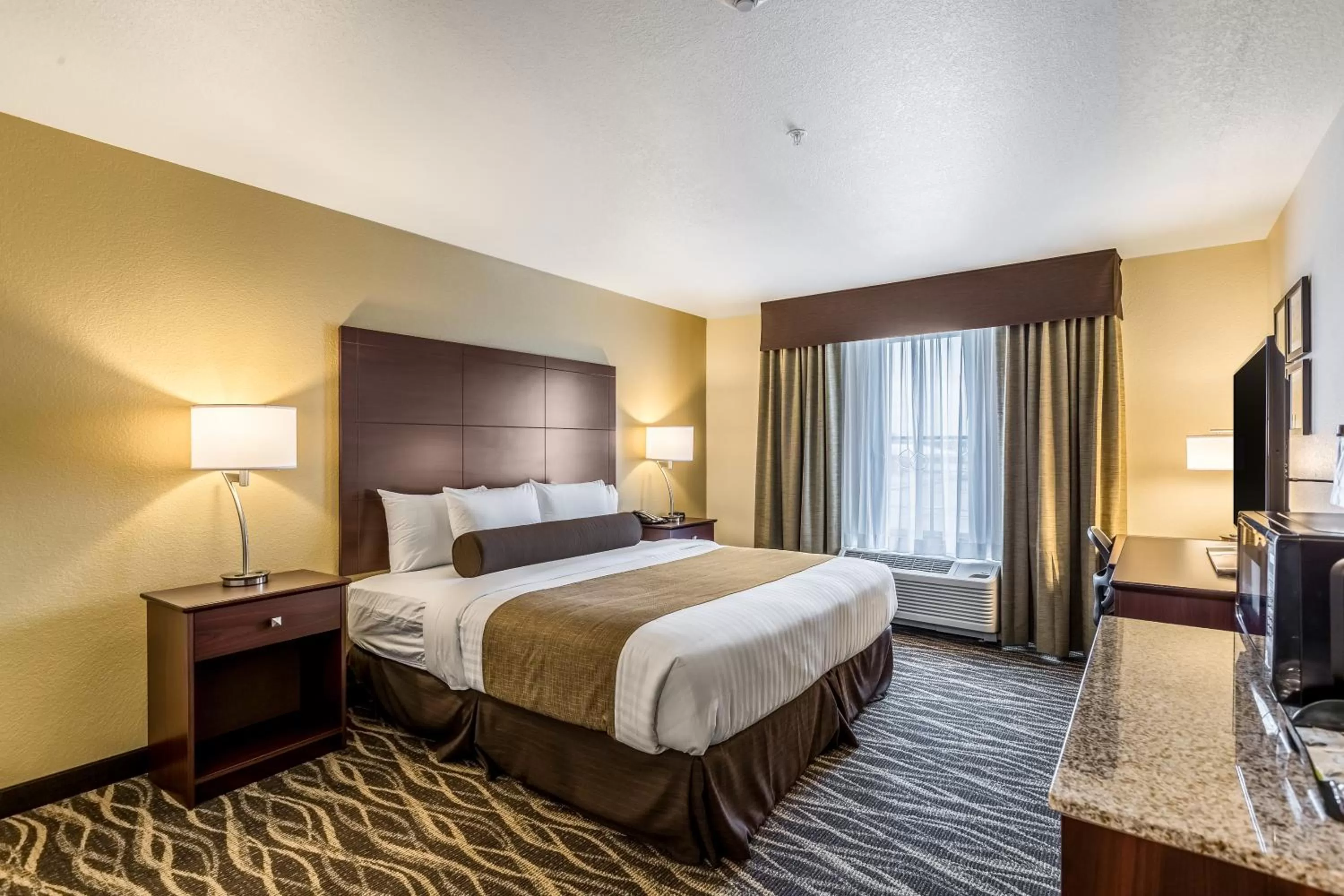 King Room - Disability Access in Cobblestone Hotel & Suites - Stevens Point