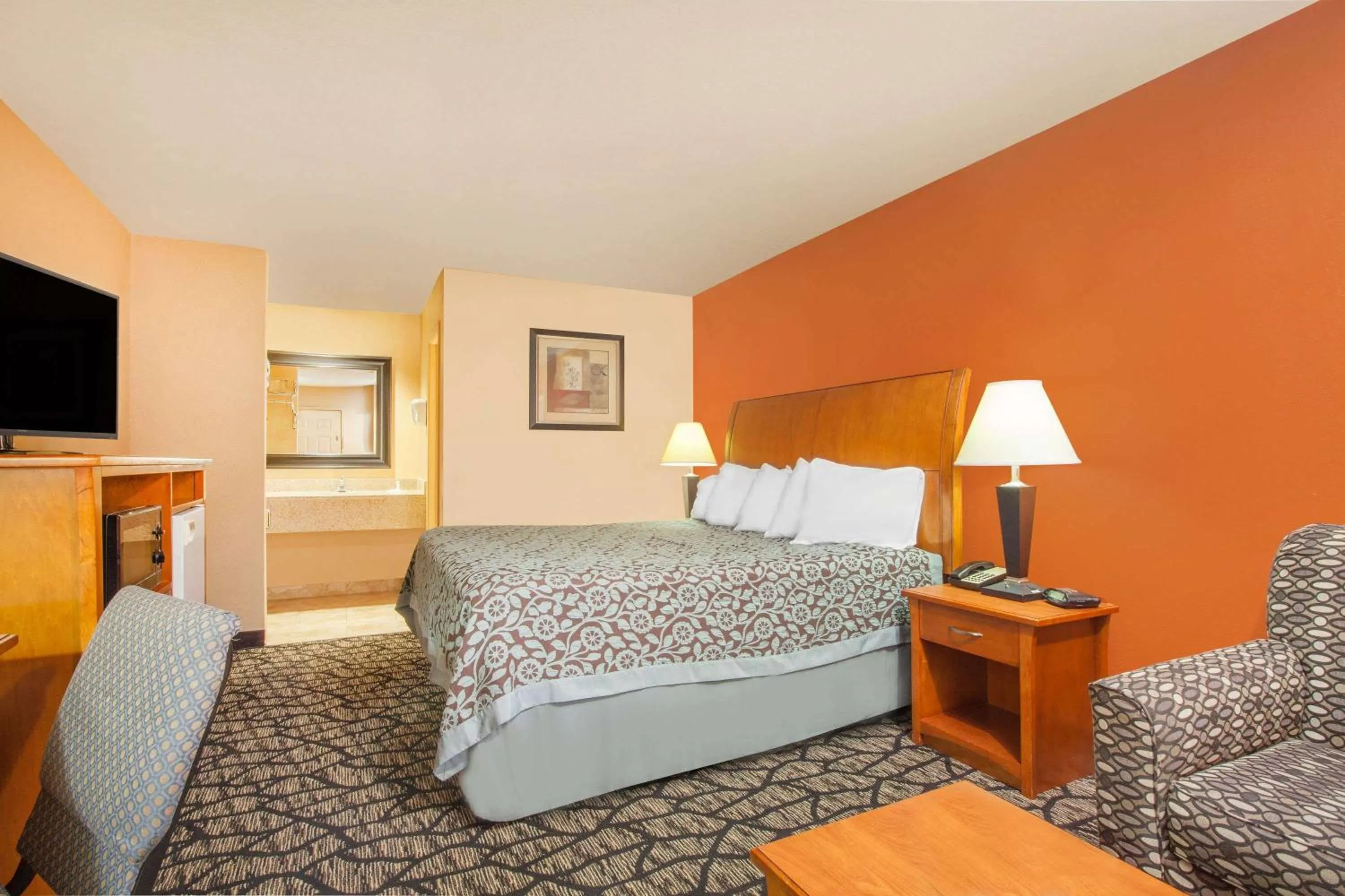 King Room - Non-Smoking in Days Inn by Wyndham Centerville