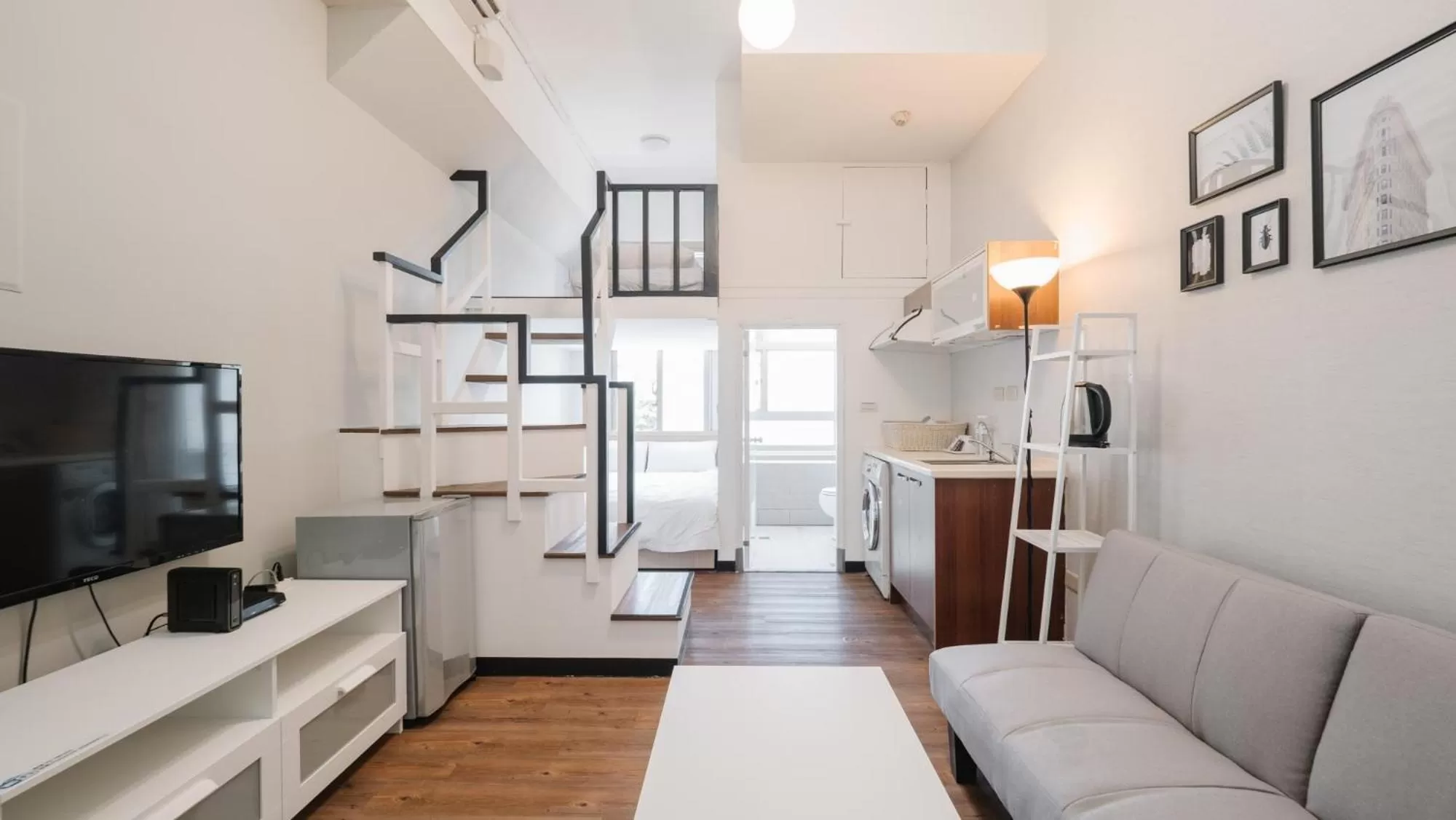 Triple Room with Balcony in CJ Hotel