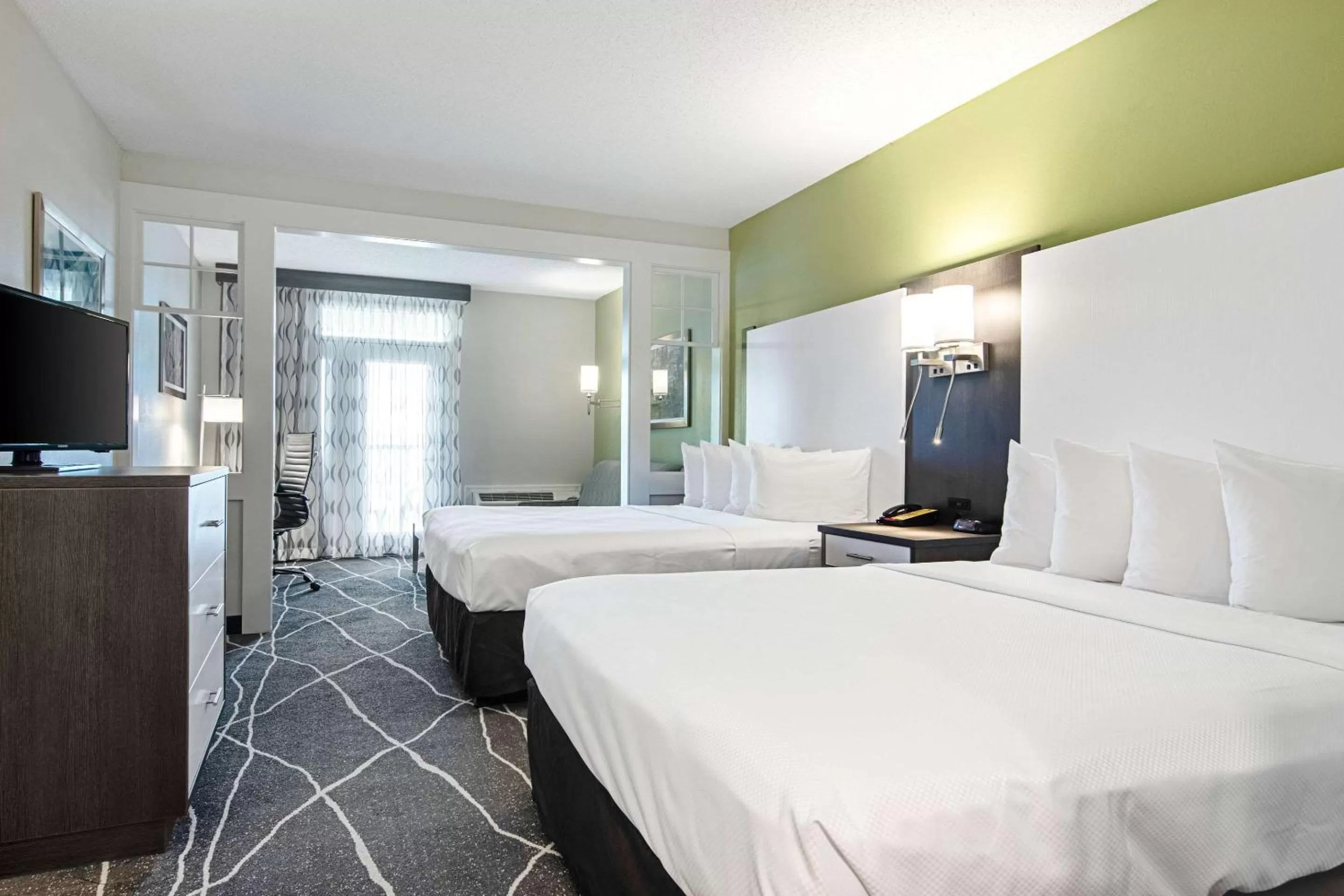 Queen Room with Two Queen Beds - Non-Smoking in Clarion Inn Willow River