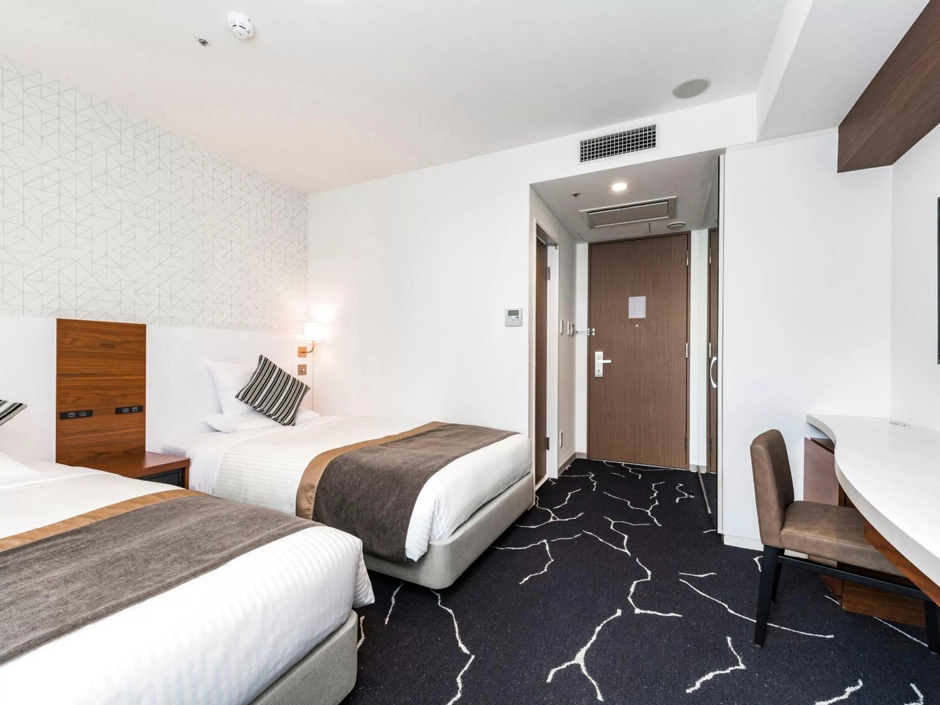 Superior Twin Room - Smoking in HOTEL MYSTAYS Sapporo Station