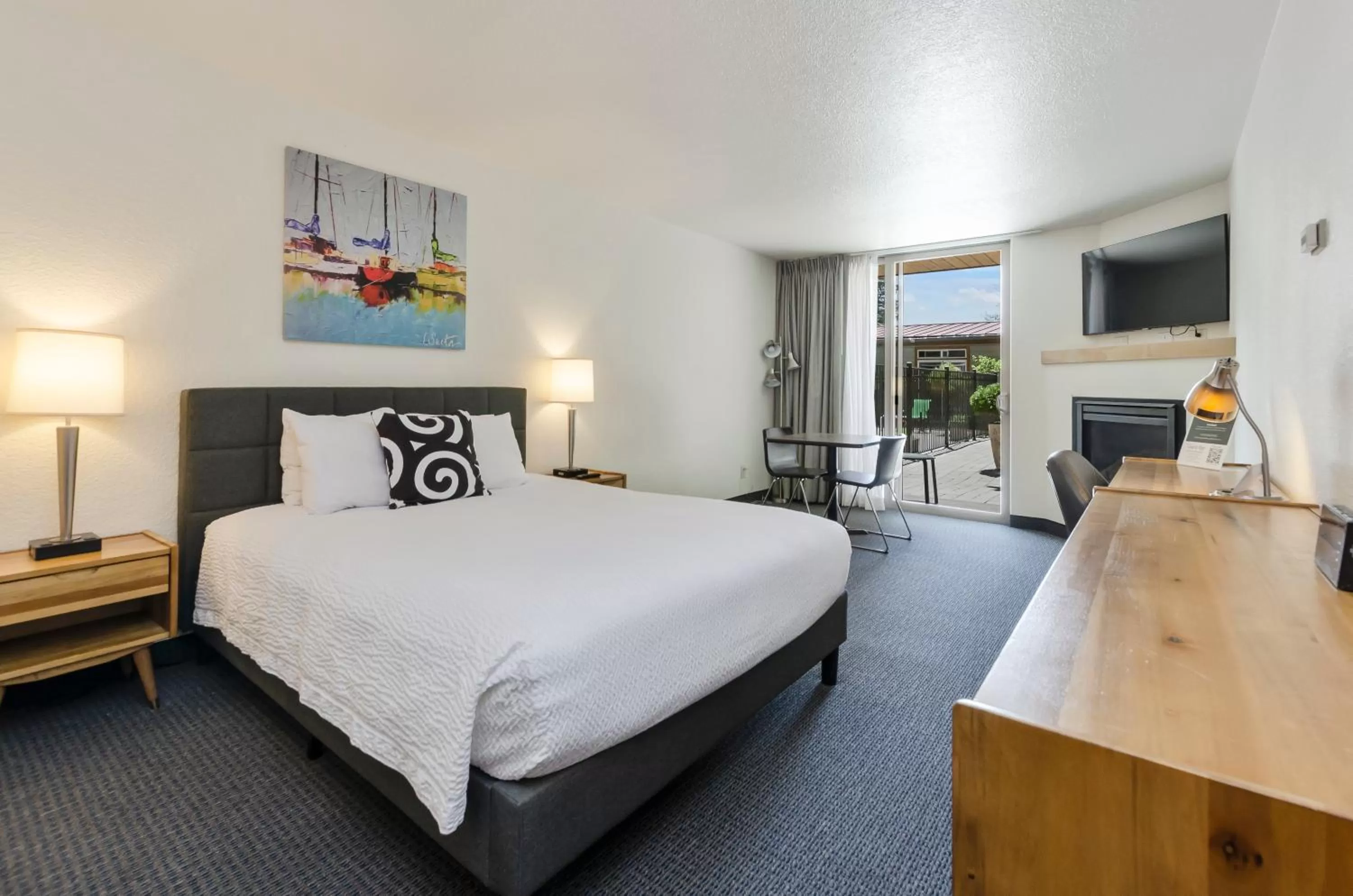 Queen Room in Firelite Lodge