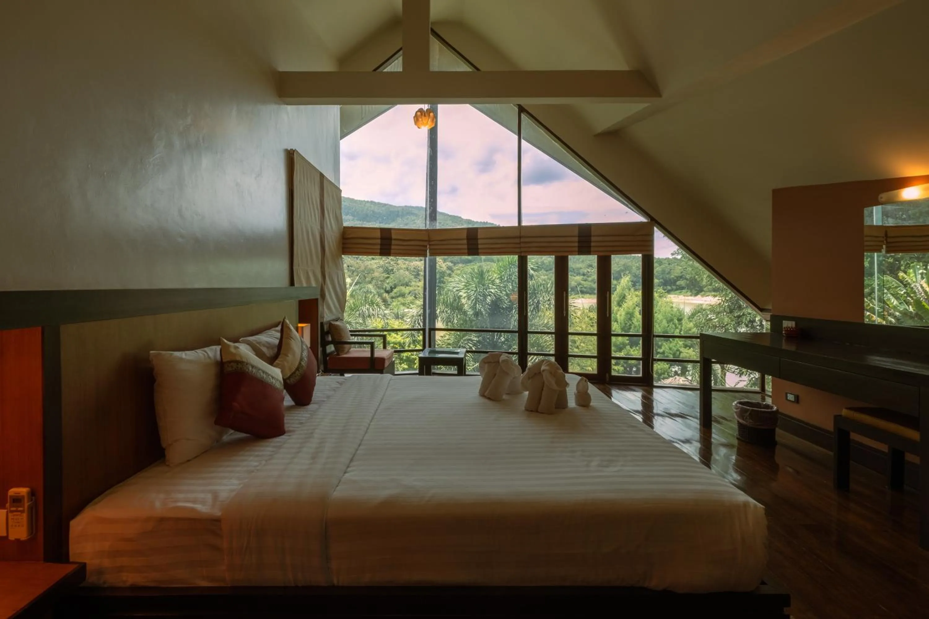 Luxury Double Room in Kireethara Boutique Resort
