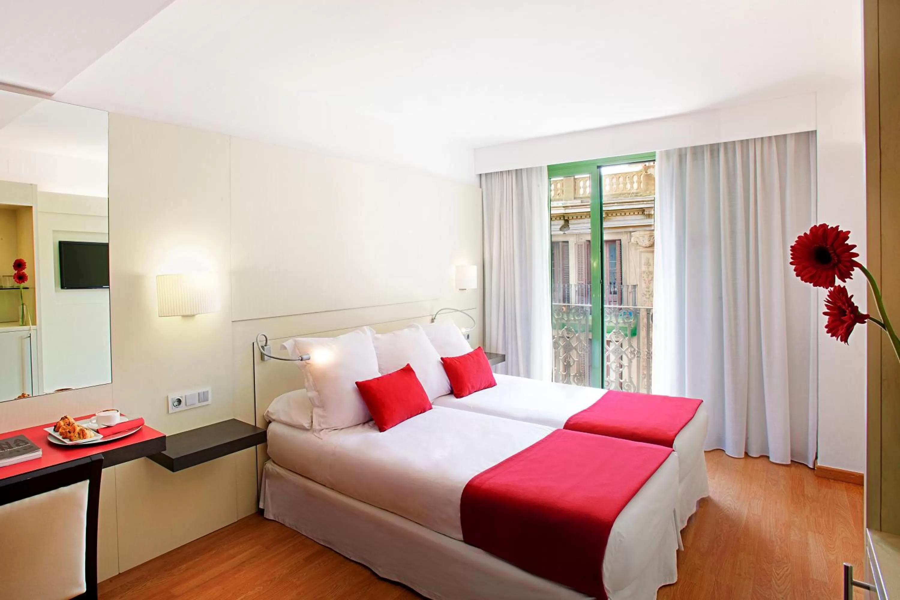 Double Room with Balcony in Grupotel Gravina