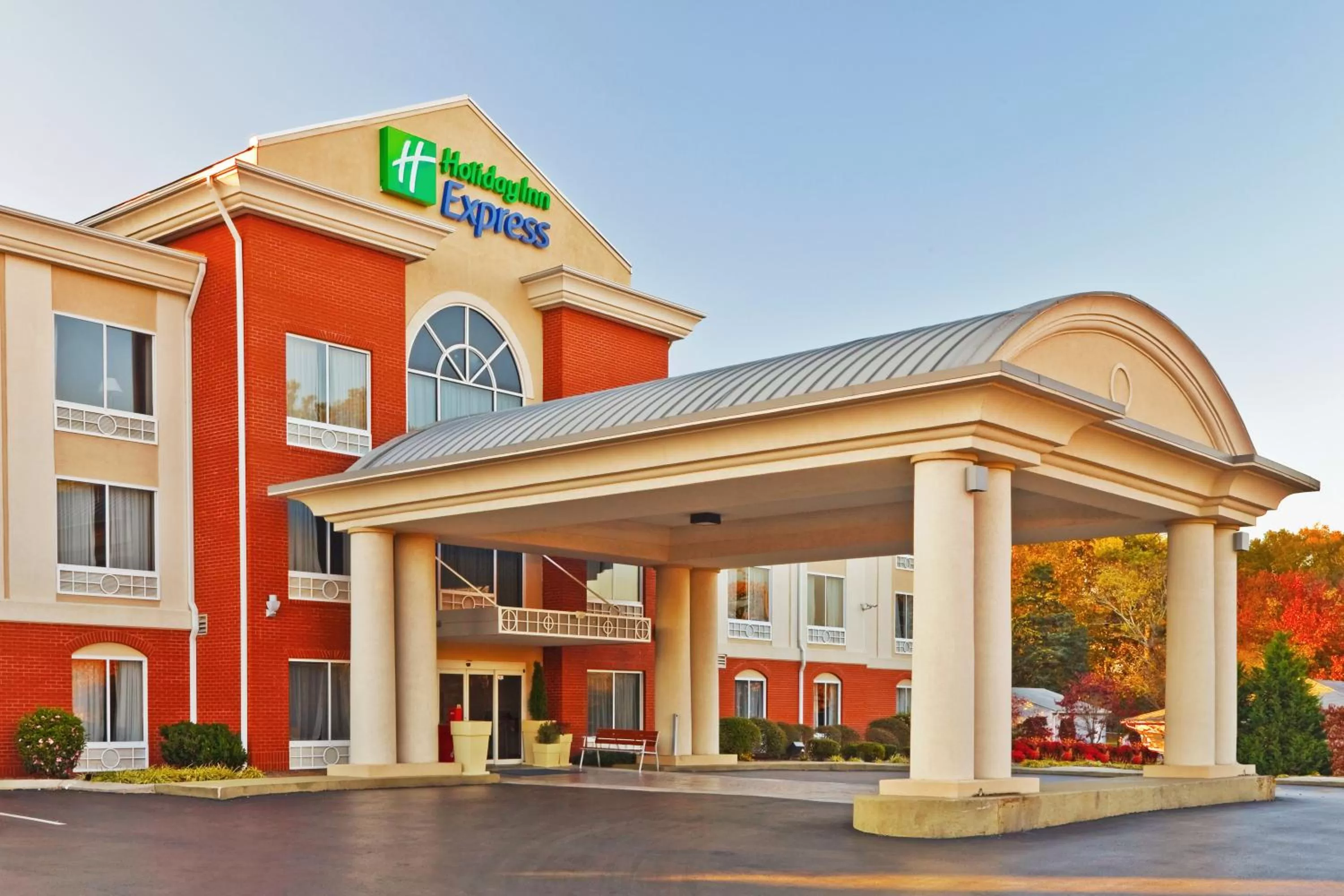 Holiday Inn Express & Suites Chattanooga - East Ridge by IHG