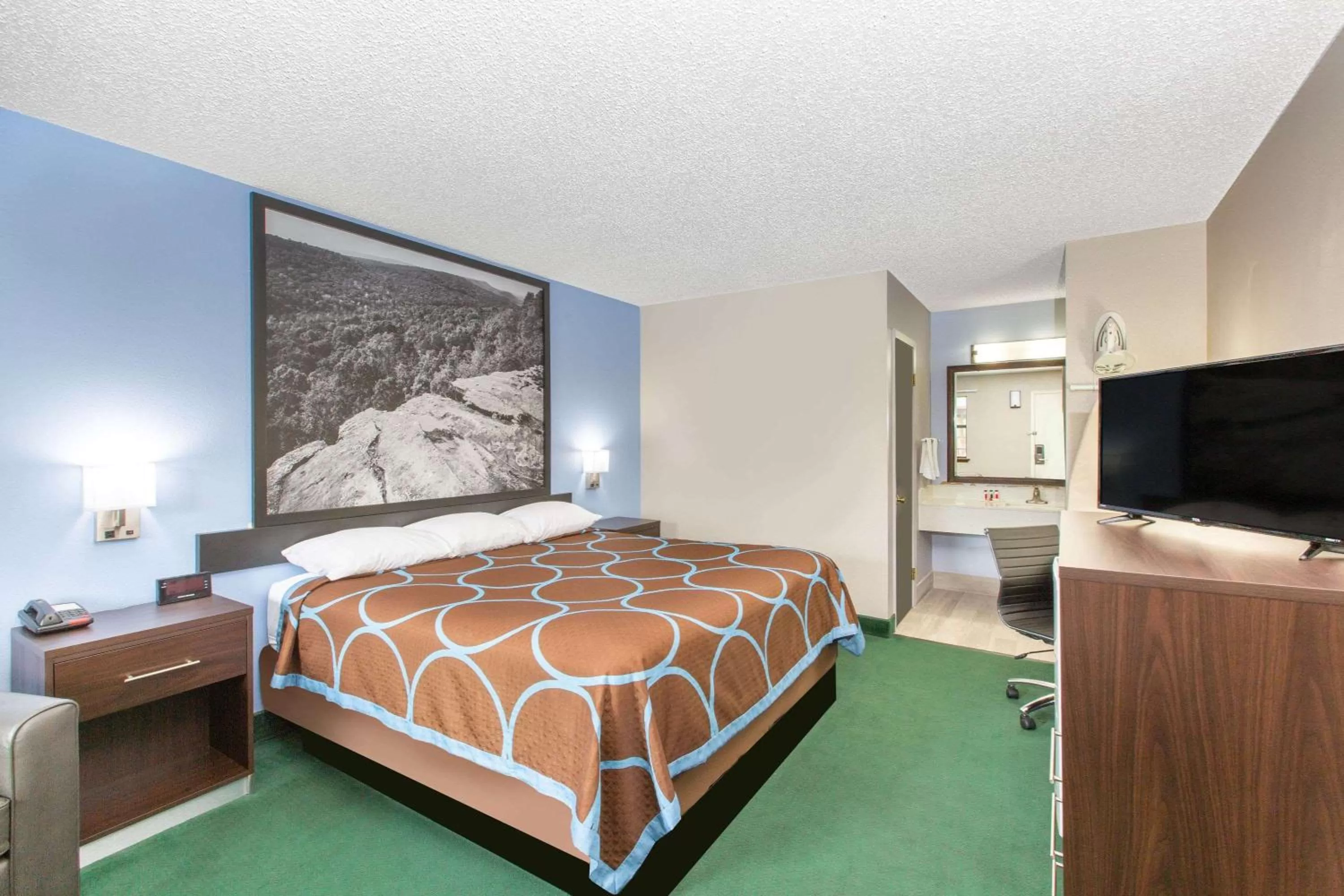 King Room - Mobility Access/Non-Smoking in Super 8 by Wyndham Malvern