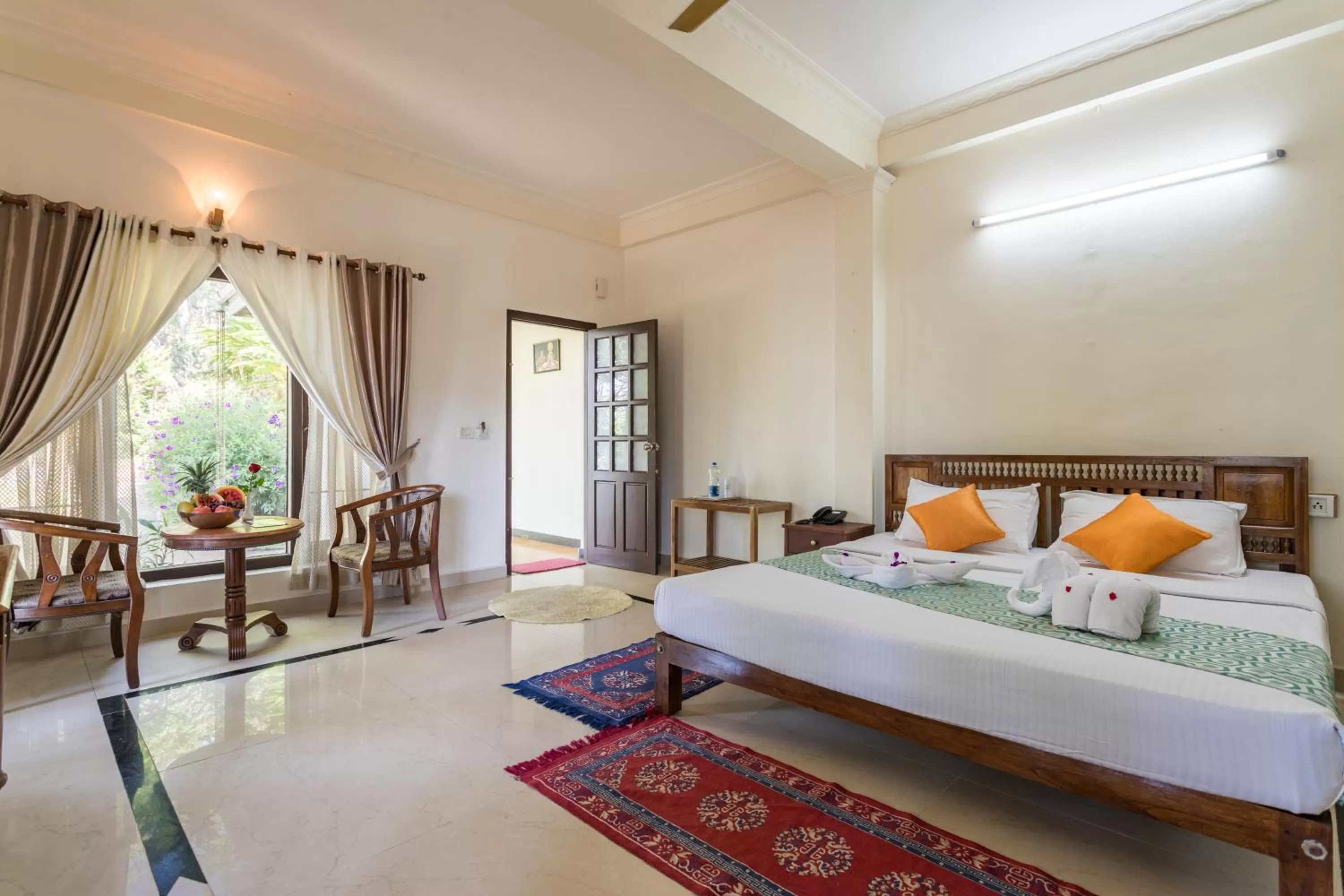 Deluxe Double Room in Violet Woods