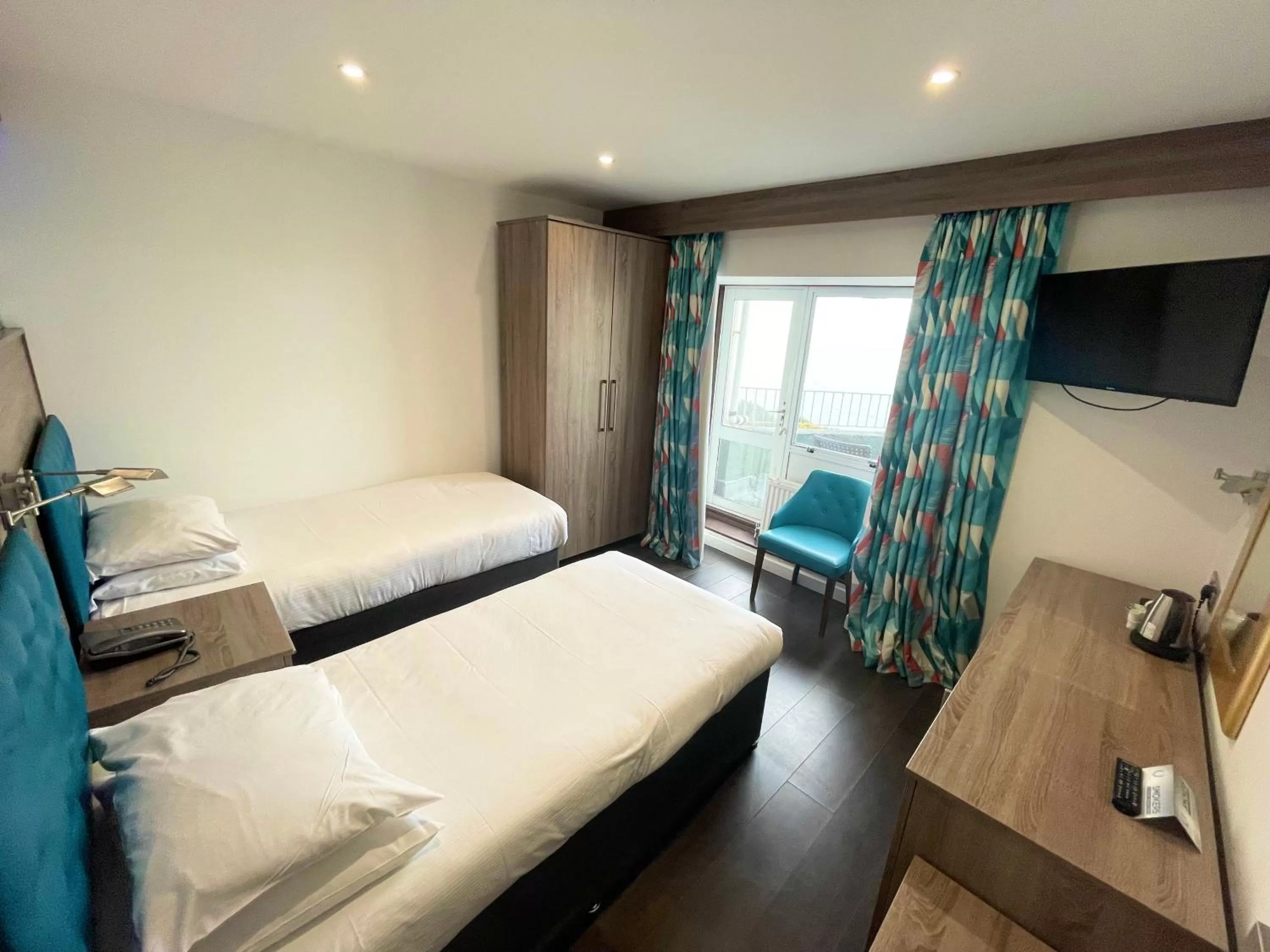 Twin Room with Sea View in Suncliff Hotel - OCEANA COLLECTION