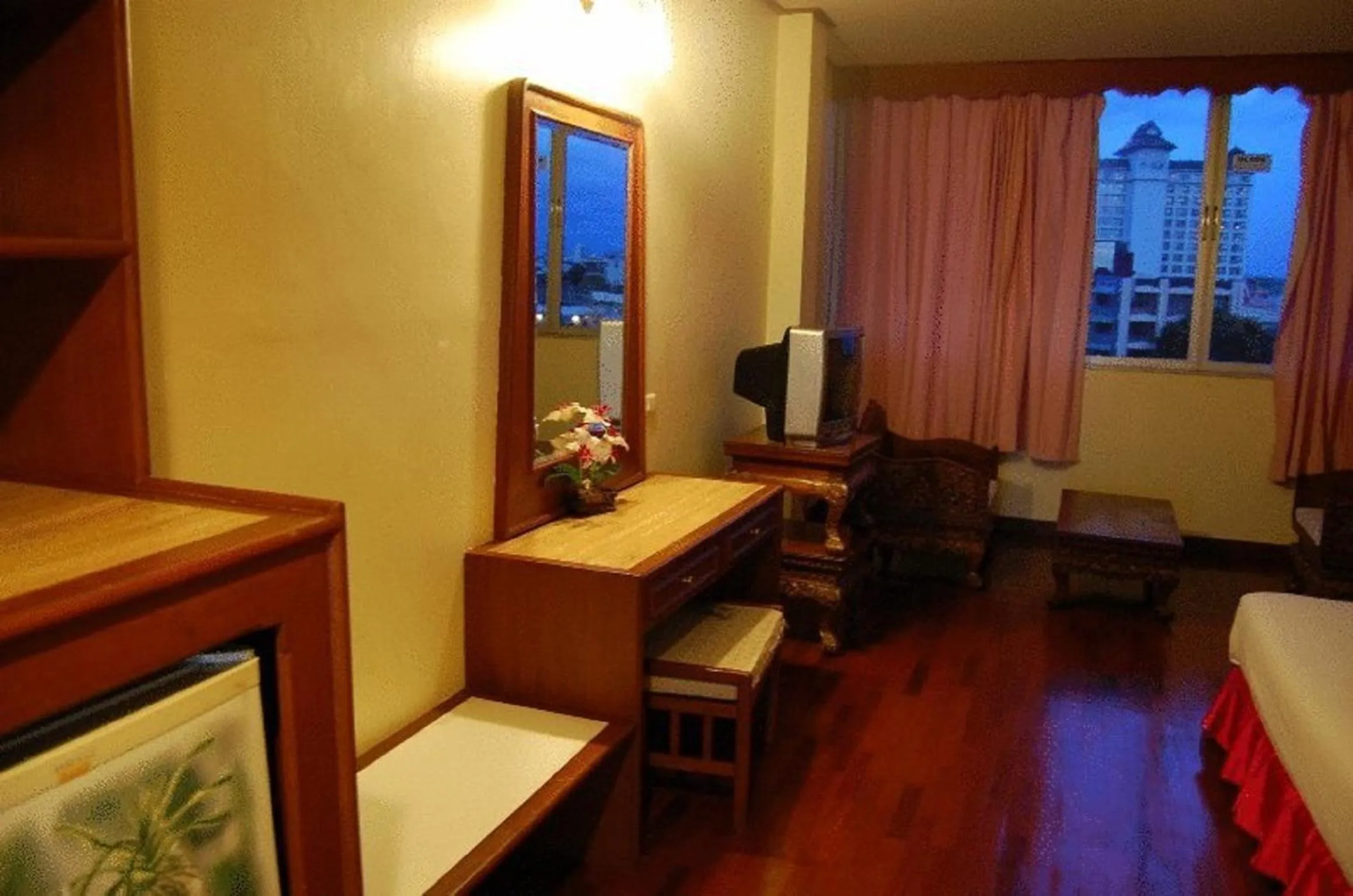 Superior Twin Room in Top North Hotel