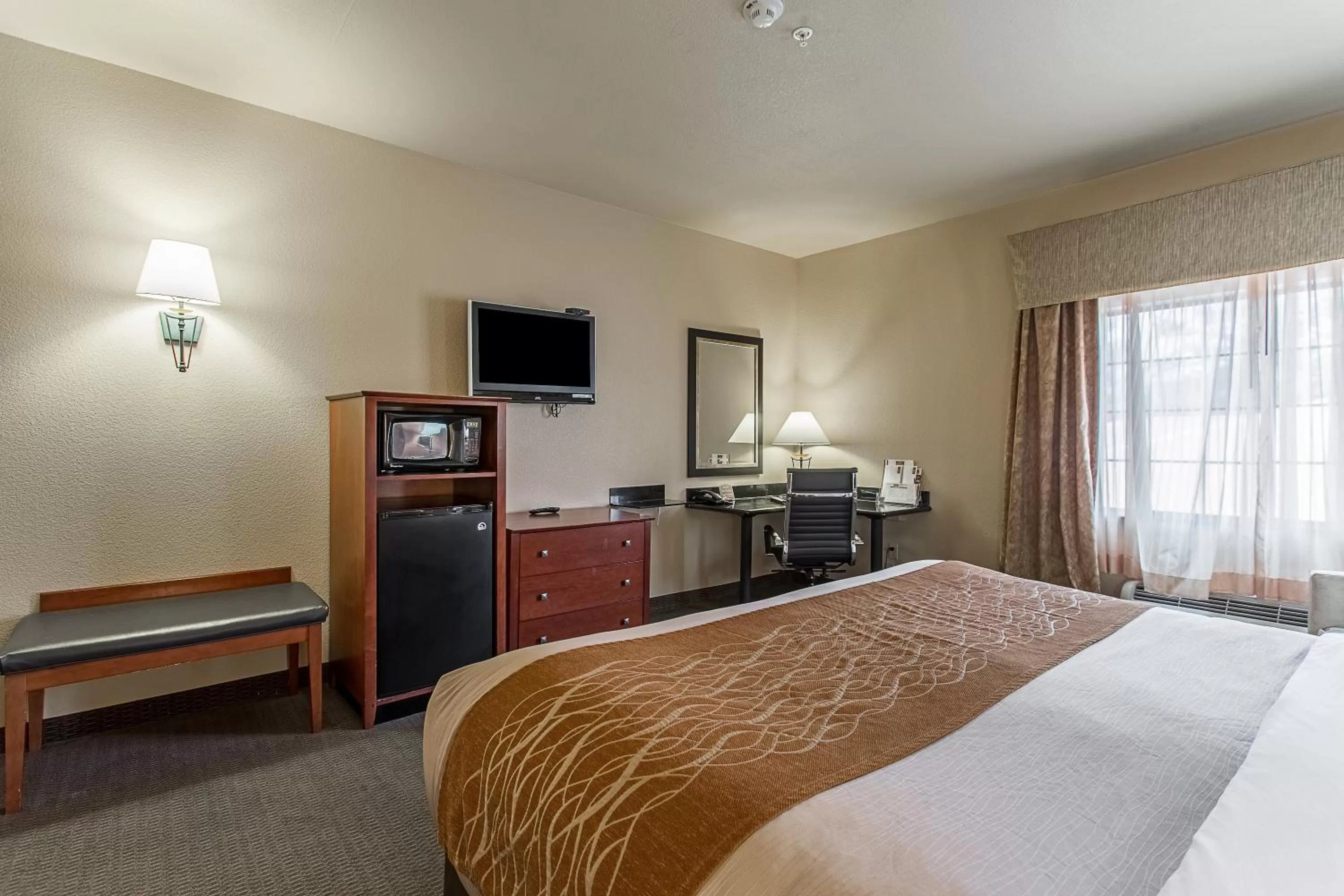Photo of the whole room, Bed in Hotel Ruidoso