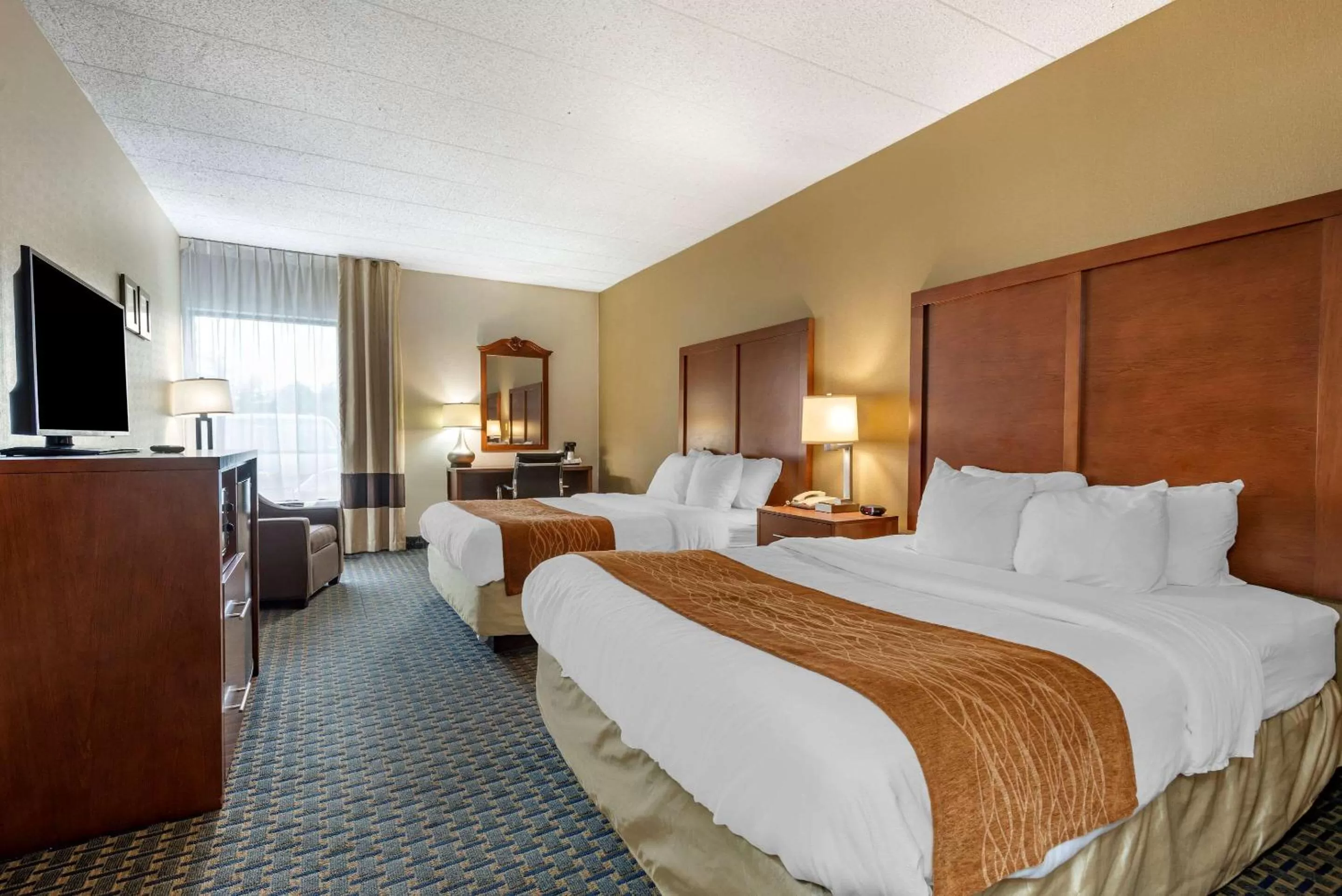 Queen Room with Two Queen Beds - Non-Smoking in Comfort Inn