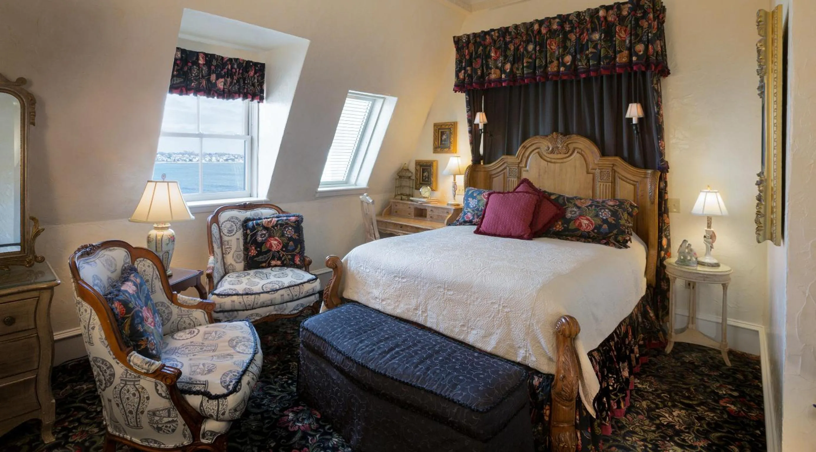 French Style Room with Ocean View in The Chanler at Cliff Walk