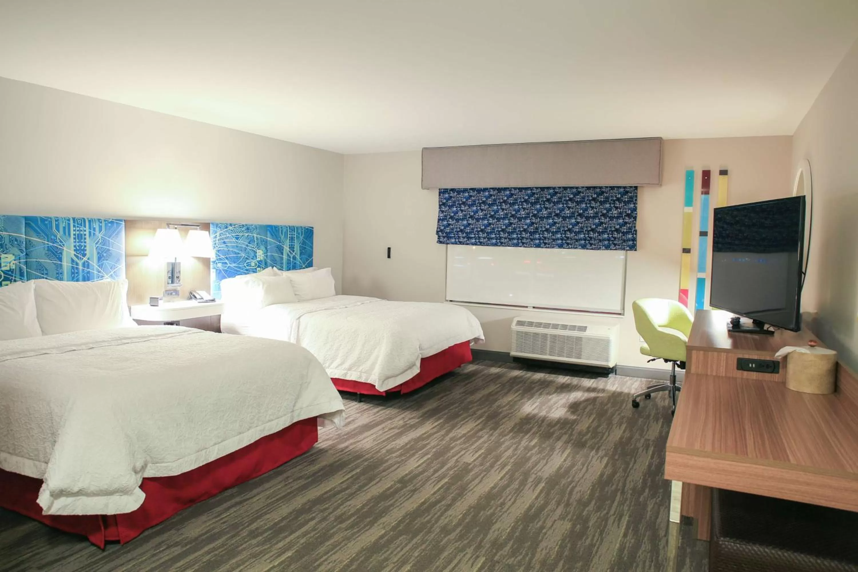 Queen Room with Two Queen Beds - Mobility and Hearing Access/Non-Smoking in Hampton Inn & Suites Mount Laurel/Moorestown