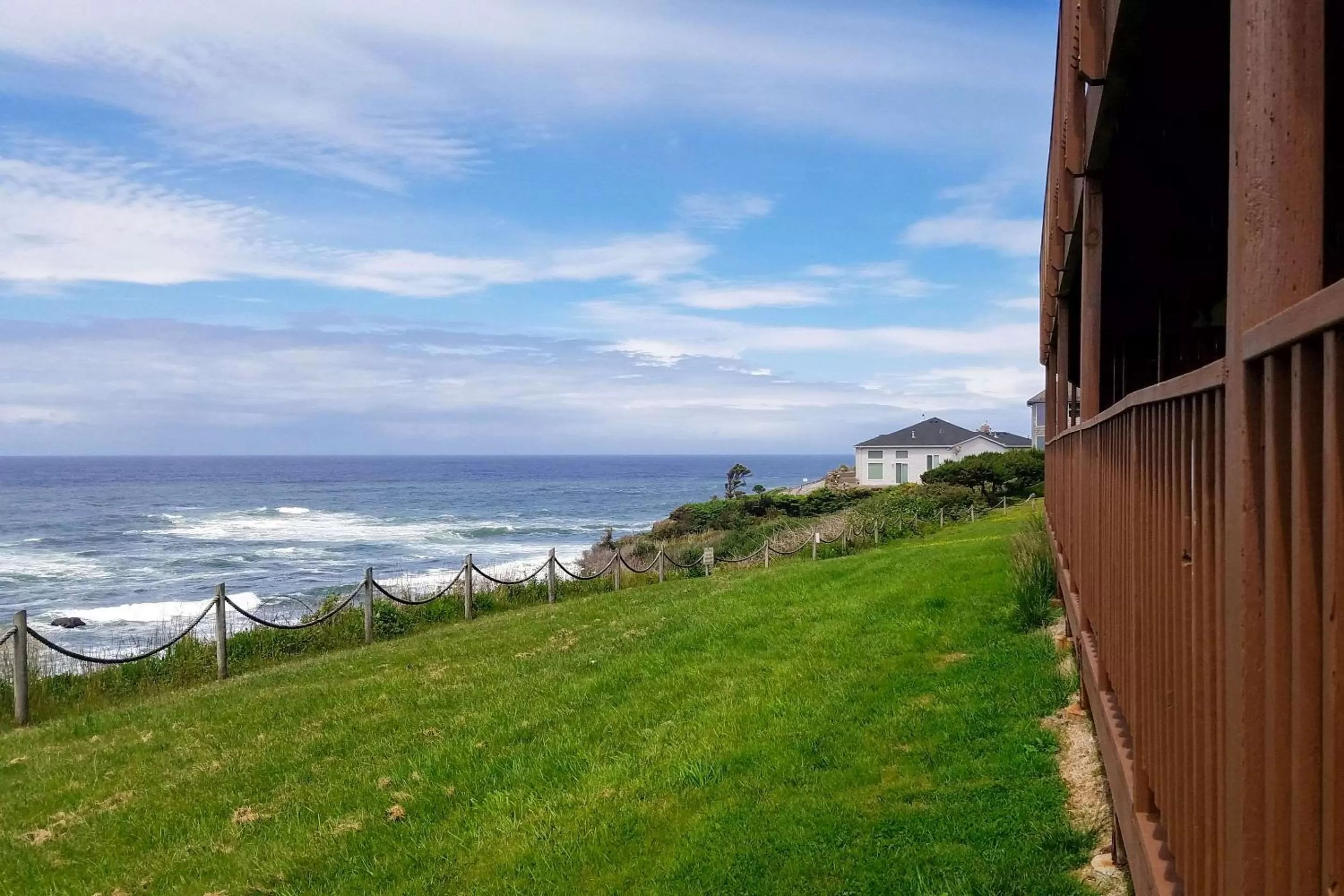 King Room with Fireplace in Clarion Inn Surfrider Resort