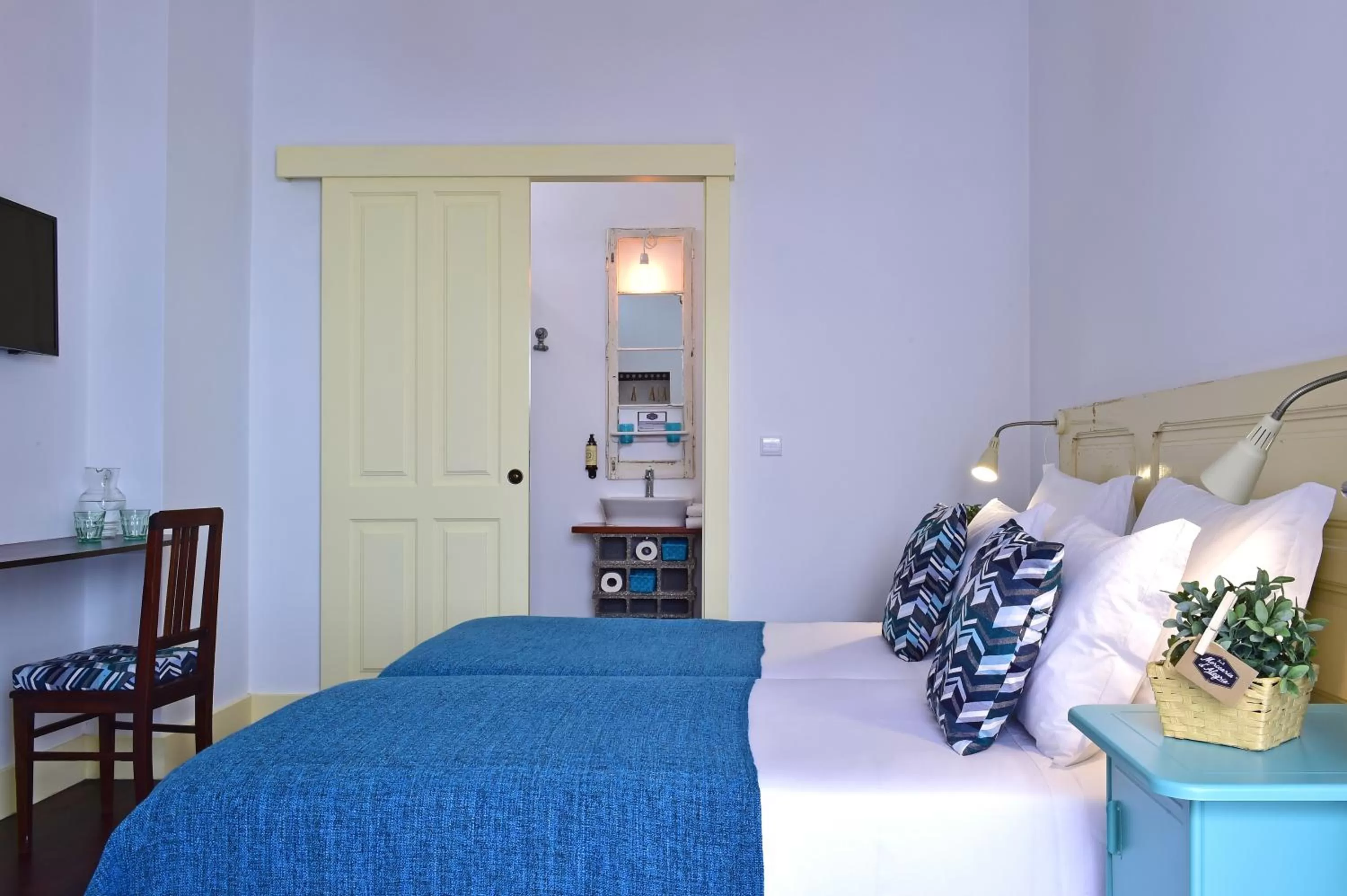 Twin Room in Mercearia D'Alegria Boutique B&B