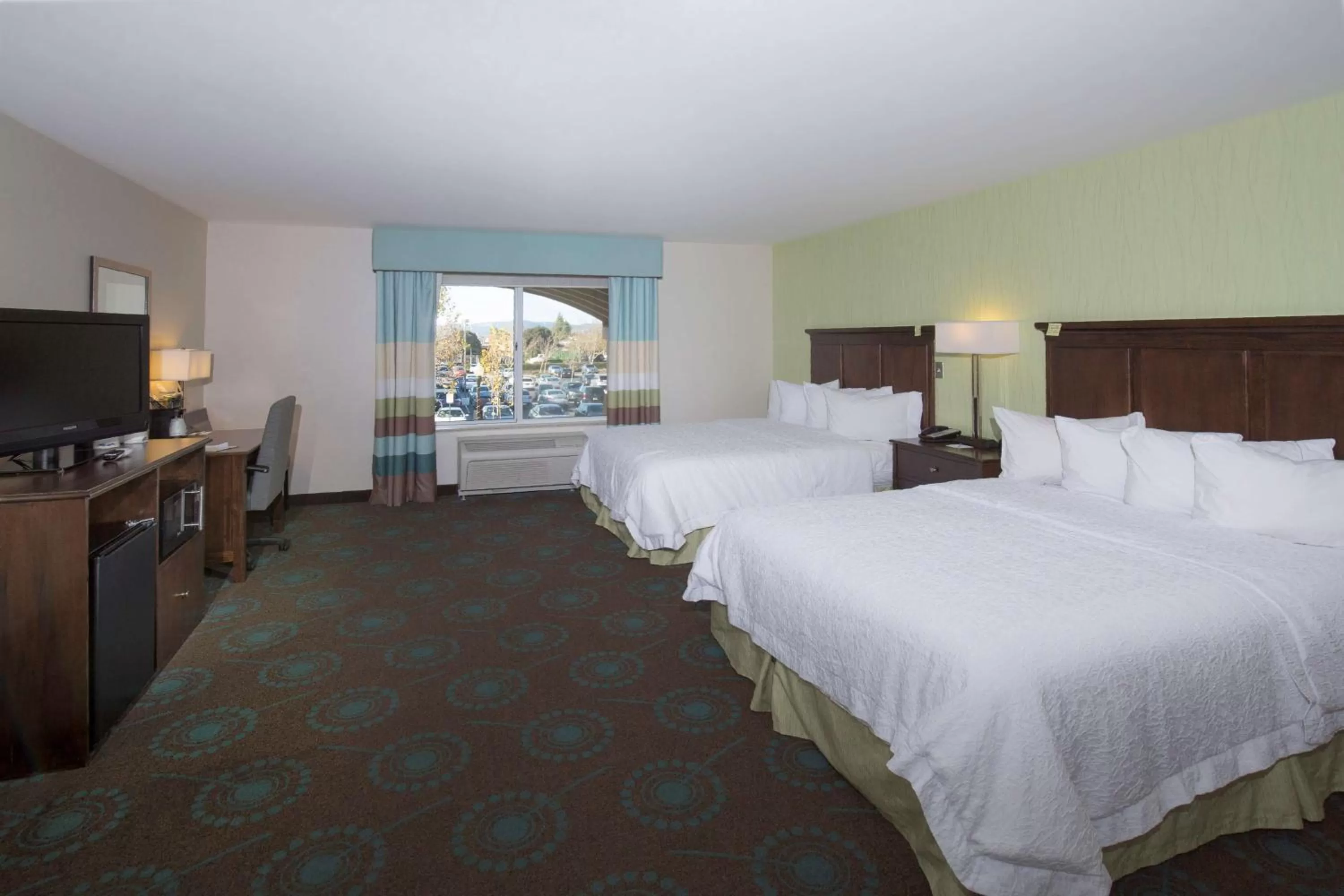 Queen Room with Two Queen Beds - Mobility and Hearing Access/Non-Smoking in Hampton Inn & Suites Suisun City Waterfront