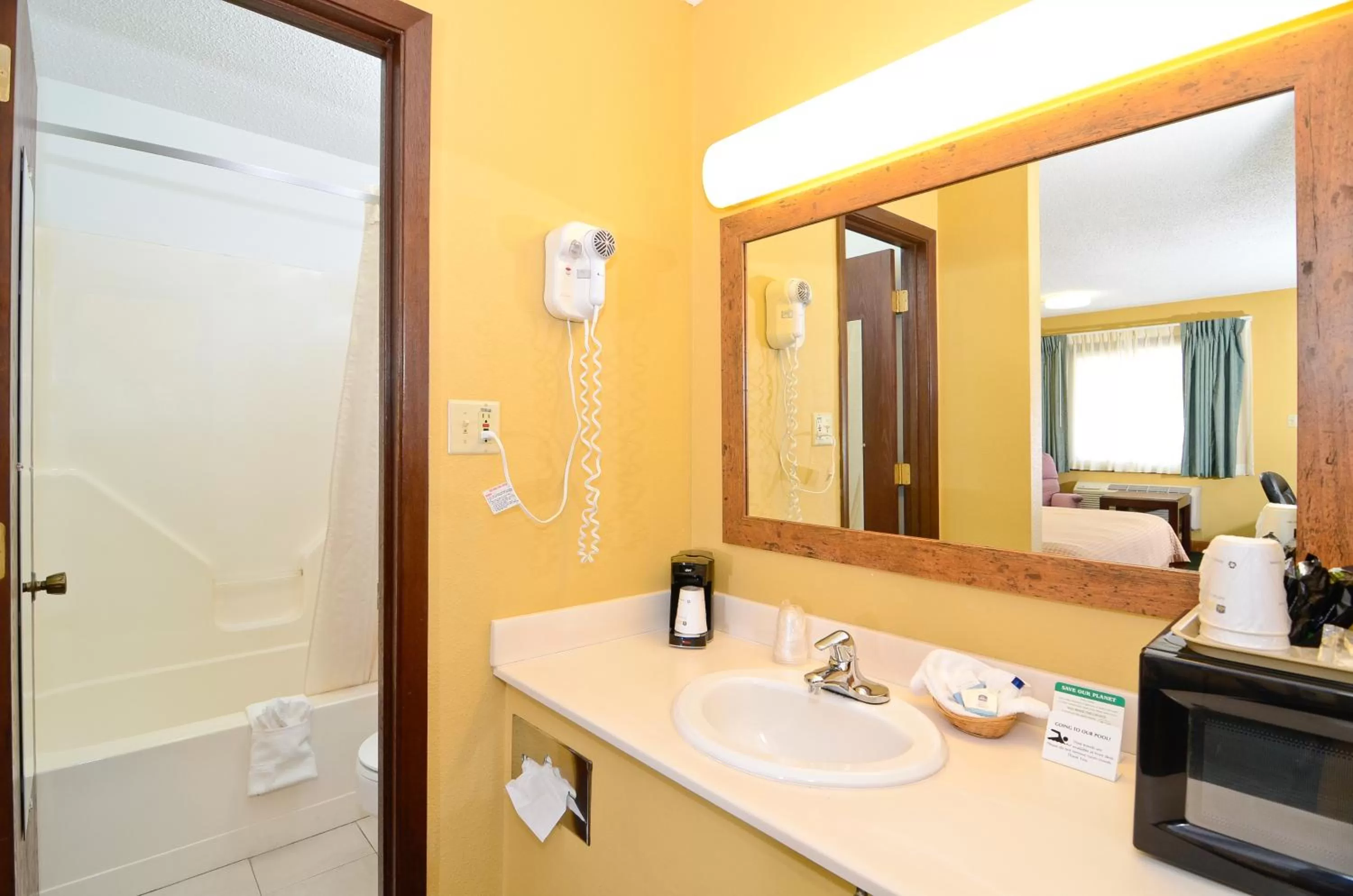 Two Queen Bed Accessible Roll In Shower Non-Smoking in Americas Best Value Inn Iola