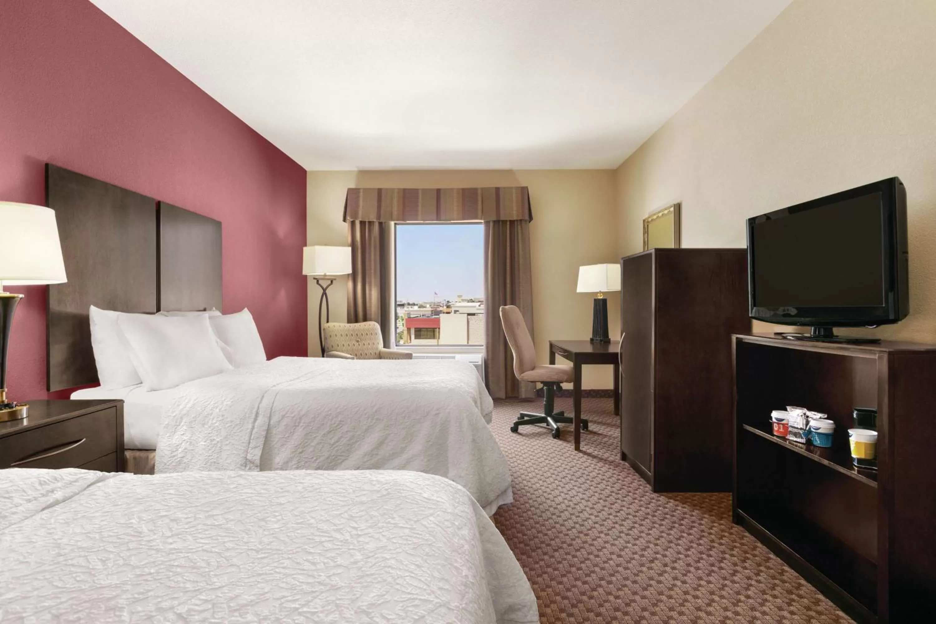 Bed in Hampton Inn & Suites Enid