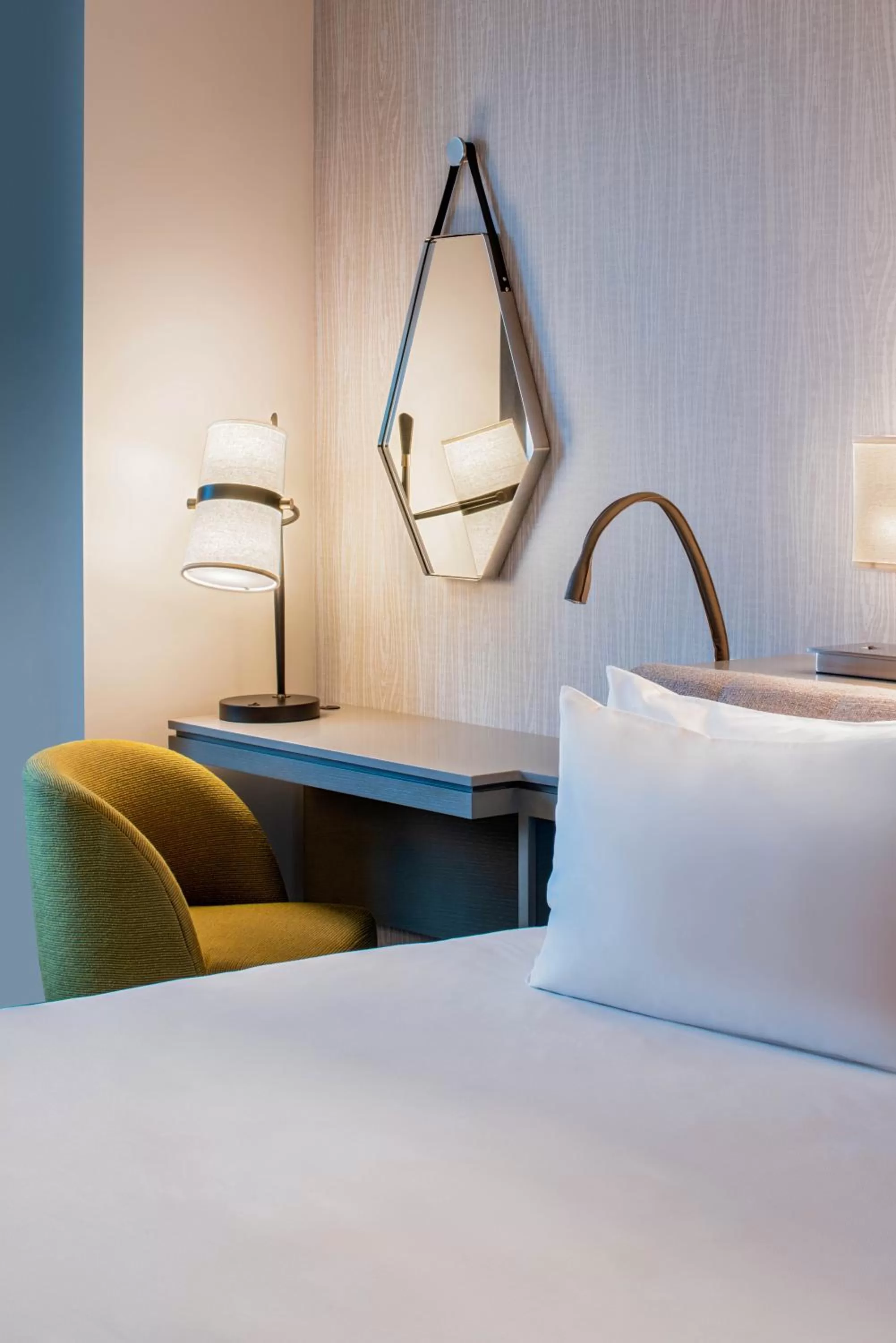 Standard Queen Room with Two Queen Beds in Hyatt Regency Portland at the Oregon Convention Center